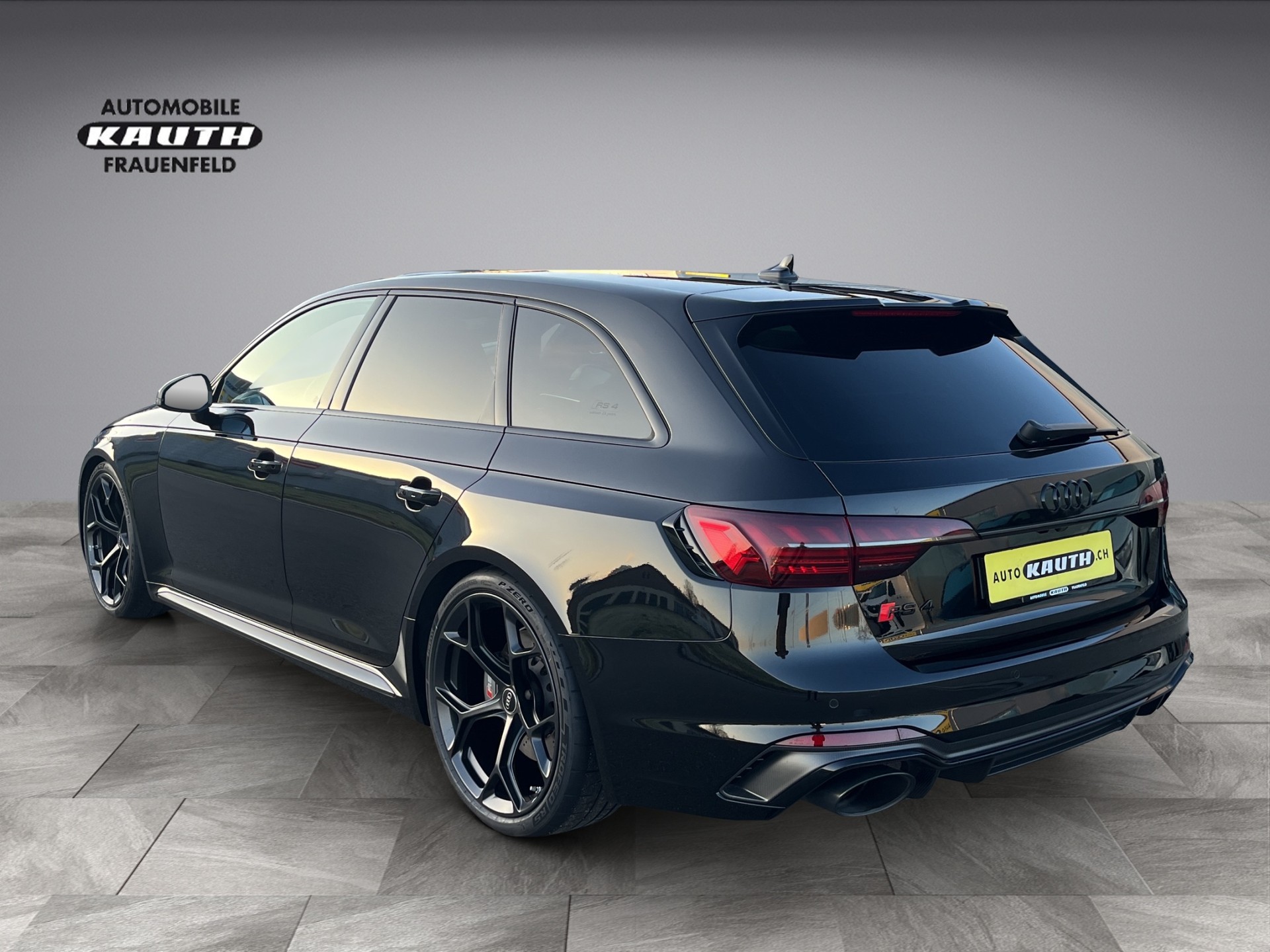 AUDI RS4 Avant 25 year edition quattro tiptronic*Limitiert Nr. 243 von 250 Stück, 470PS, (5-Jahre Garantie)-showroom-element-2
