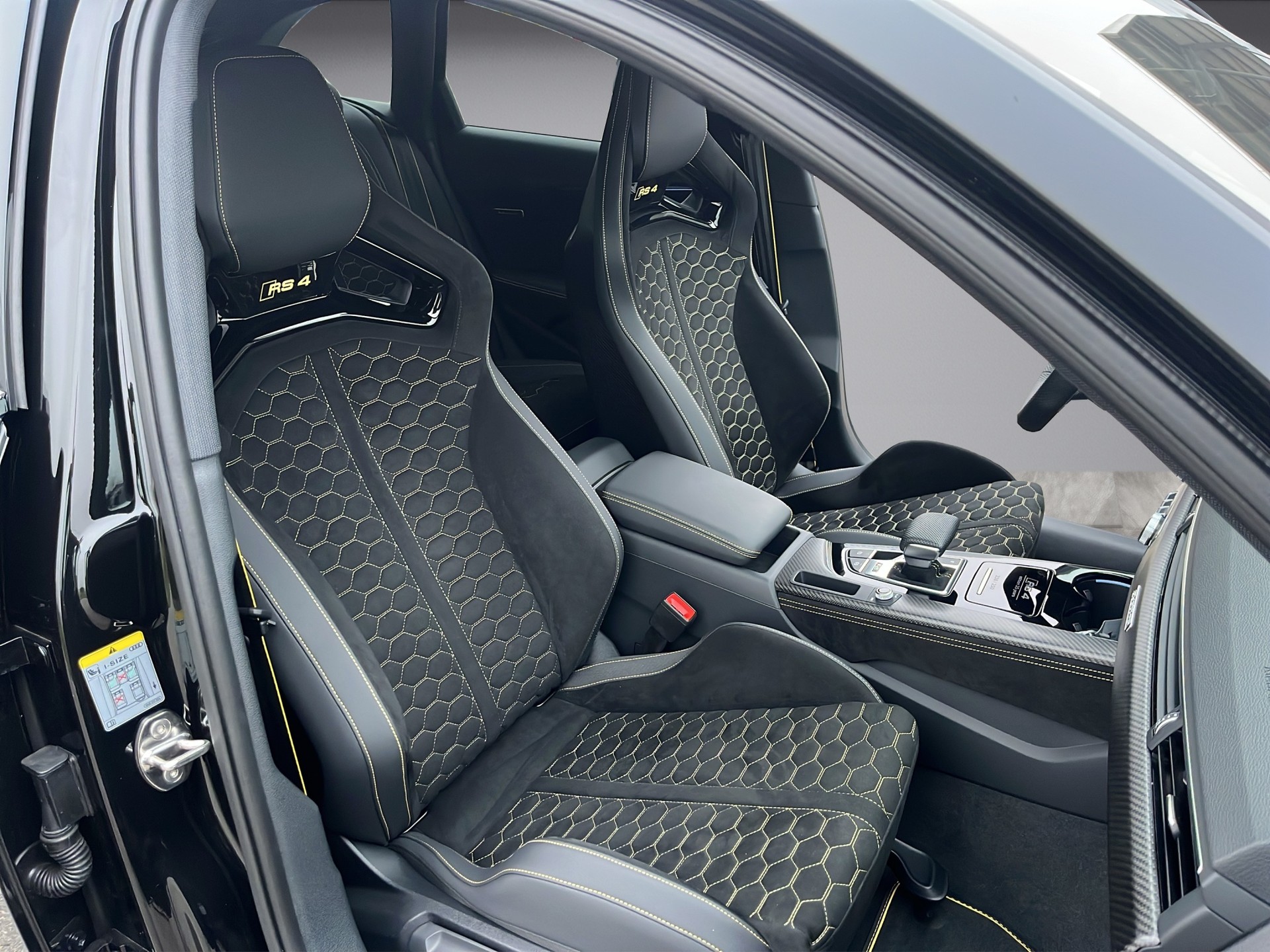 AUDI RS4 Avant 25 year edition quattro tiptronic*Limitiert Nr. 243 von 250 Stück, 470PS, (5-Jahre Garantie)-image-27