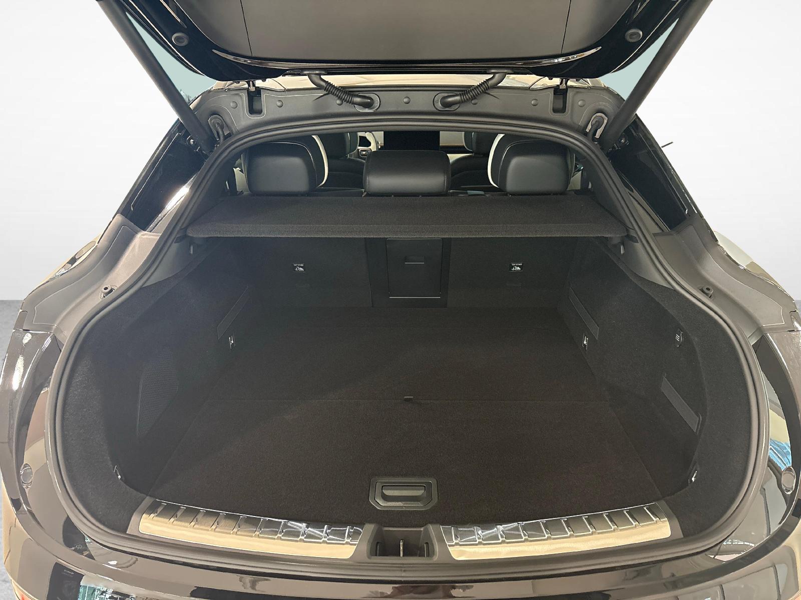 ZEEKR 7GT Privilege AWD-image-11