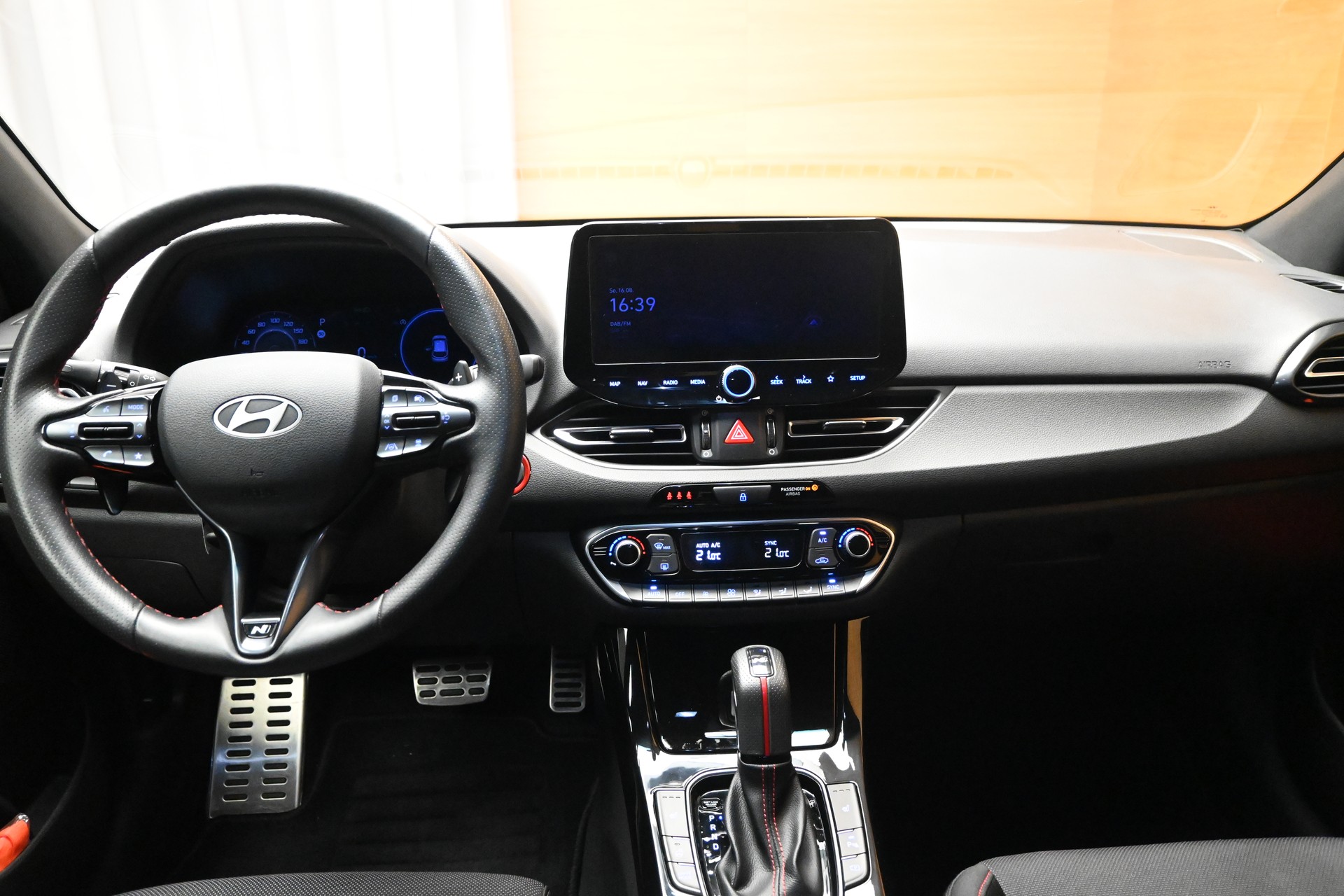 HYUNDAI i30 Wagon 1.5 T-GDi 48V N-Line-image-8