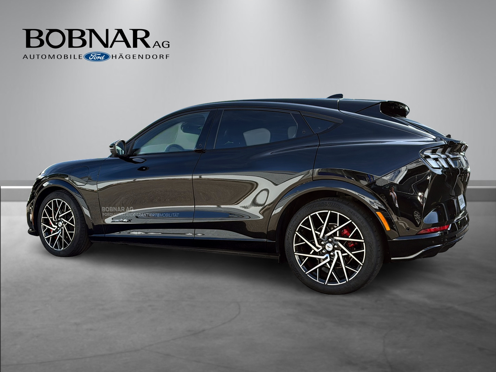 FORD Mustang MACH-E GT AWD 91 kWh-image-3