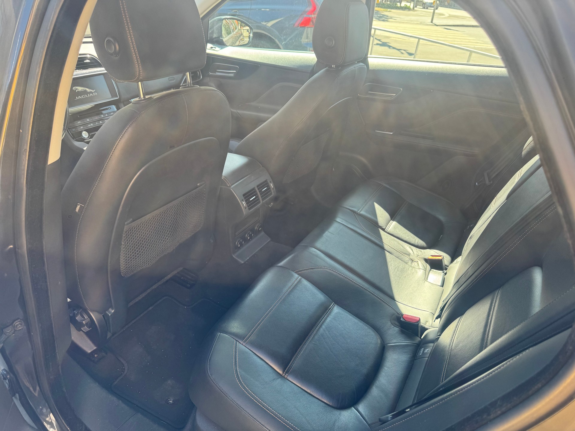 JAGUAR F-Pace 3.0 TD Prestige AWD Automatik-image-10
