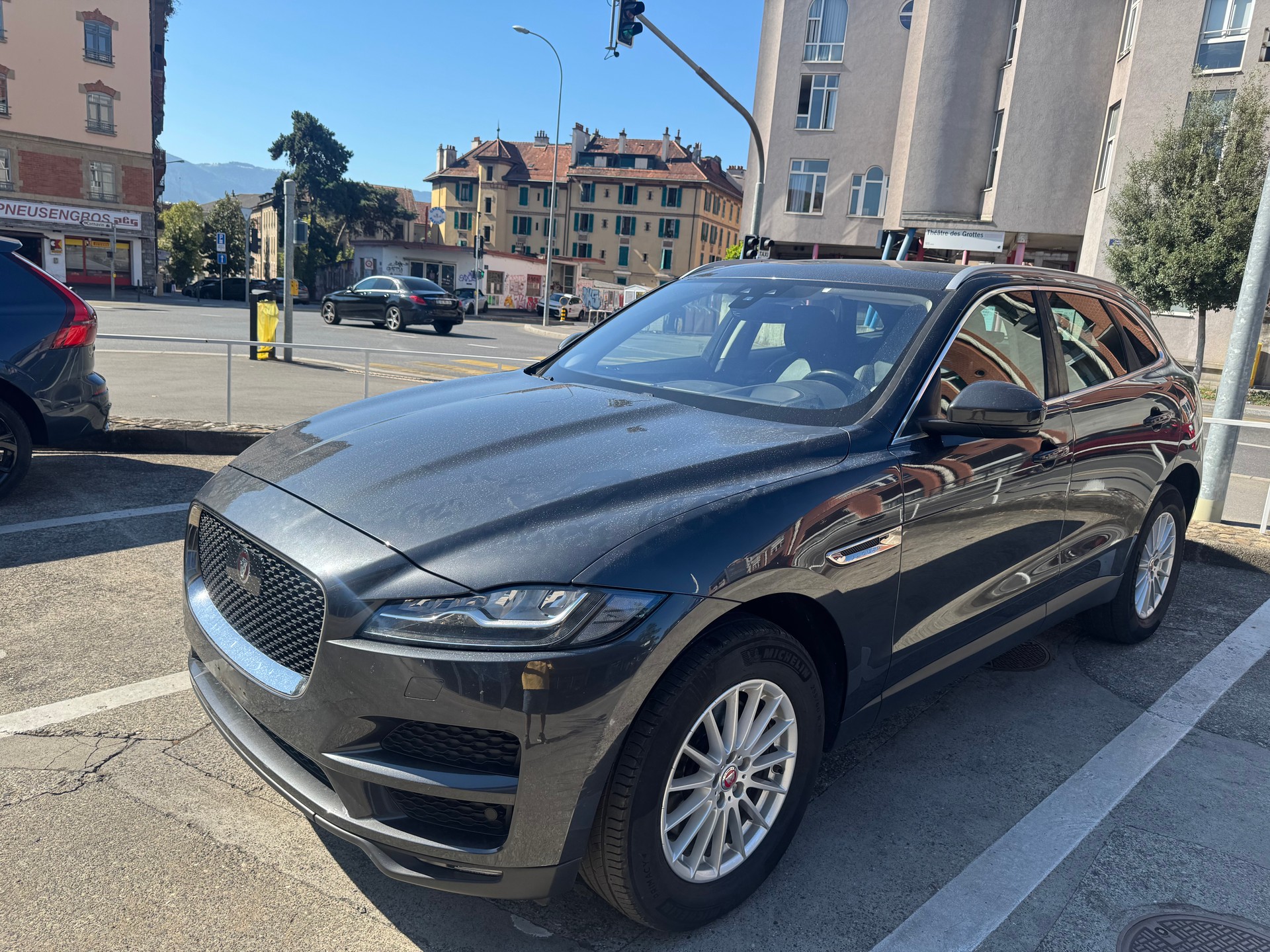JAGUAR F-Pace 3.0 TD Prestige AWD Automatik-image-7