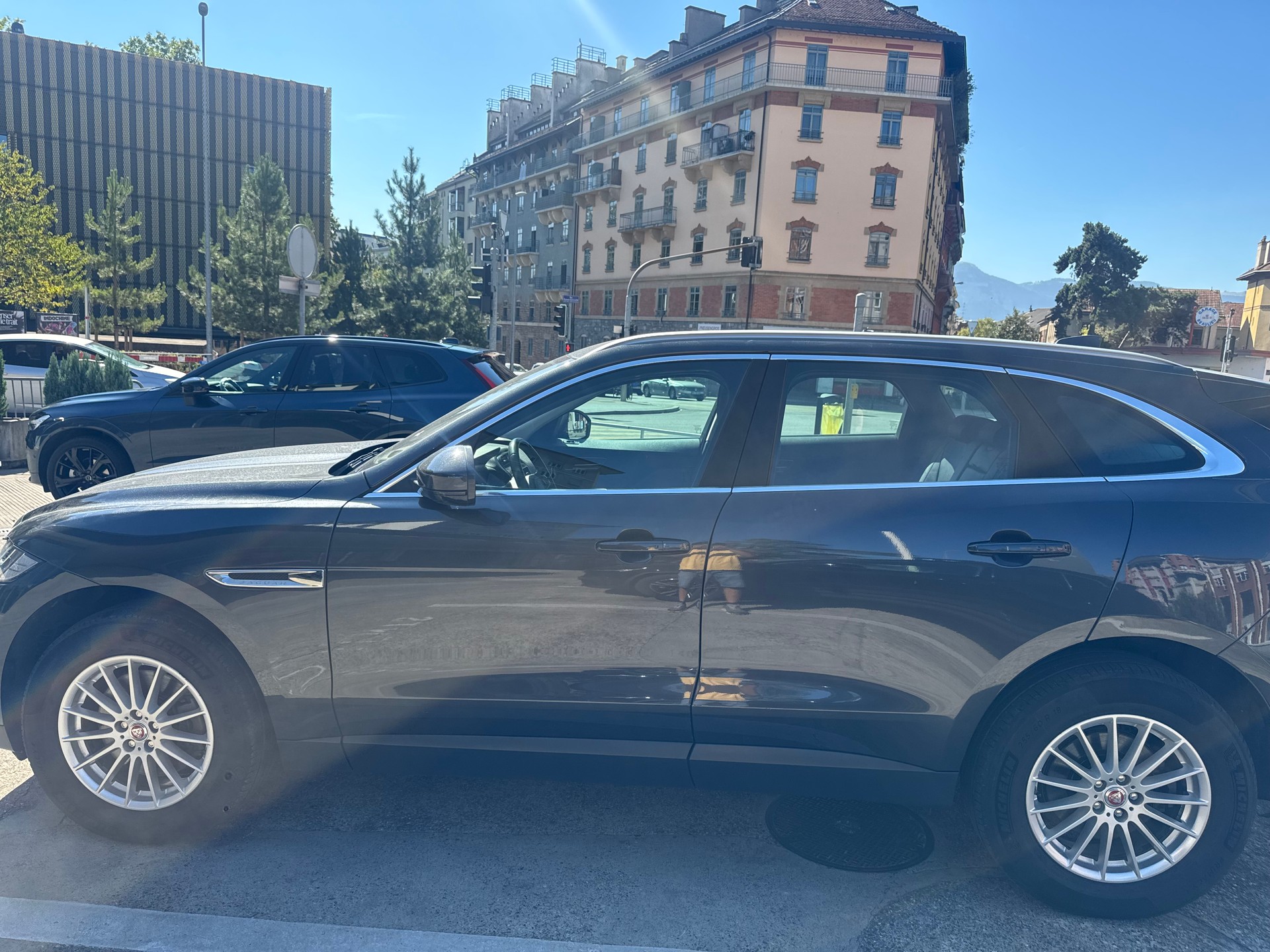 JAGUAR F-Pace 3.0 TD Prestige AWD Automatik-image-6