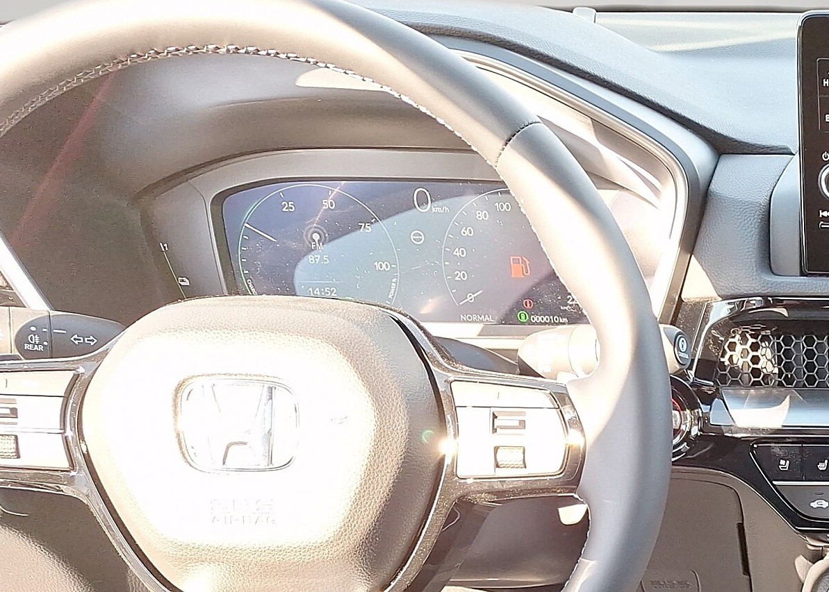 HONDA CR-V 2.0i MMD Hybrid Advance 4WD Automatic-image-10