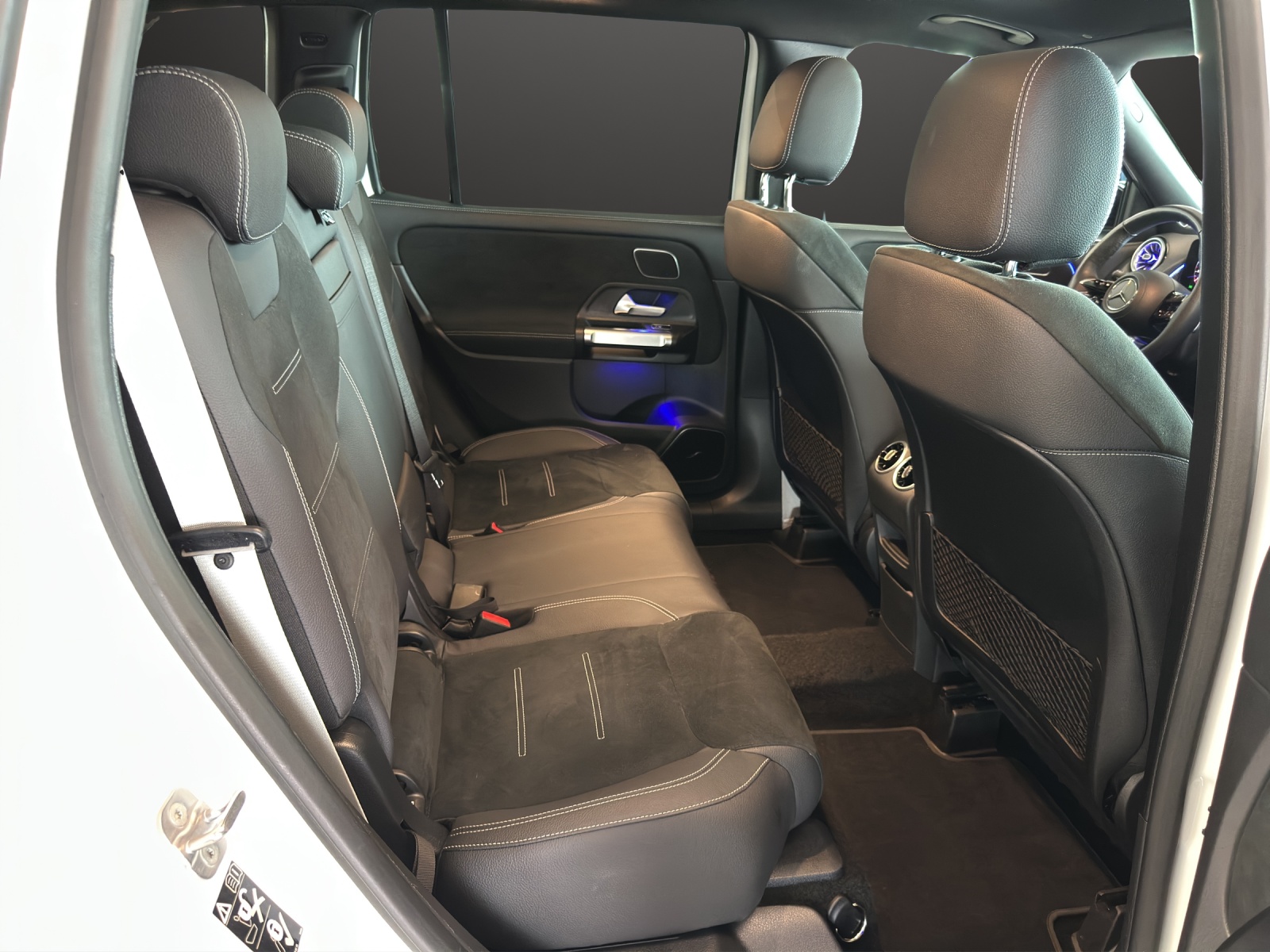 MERCEDES-BENZ GLB 220 4Matic 8G-Tronic-image-11