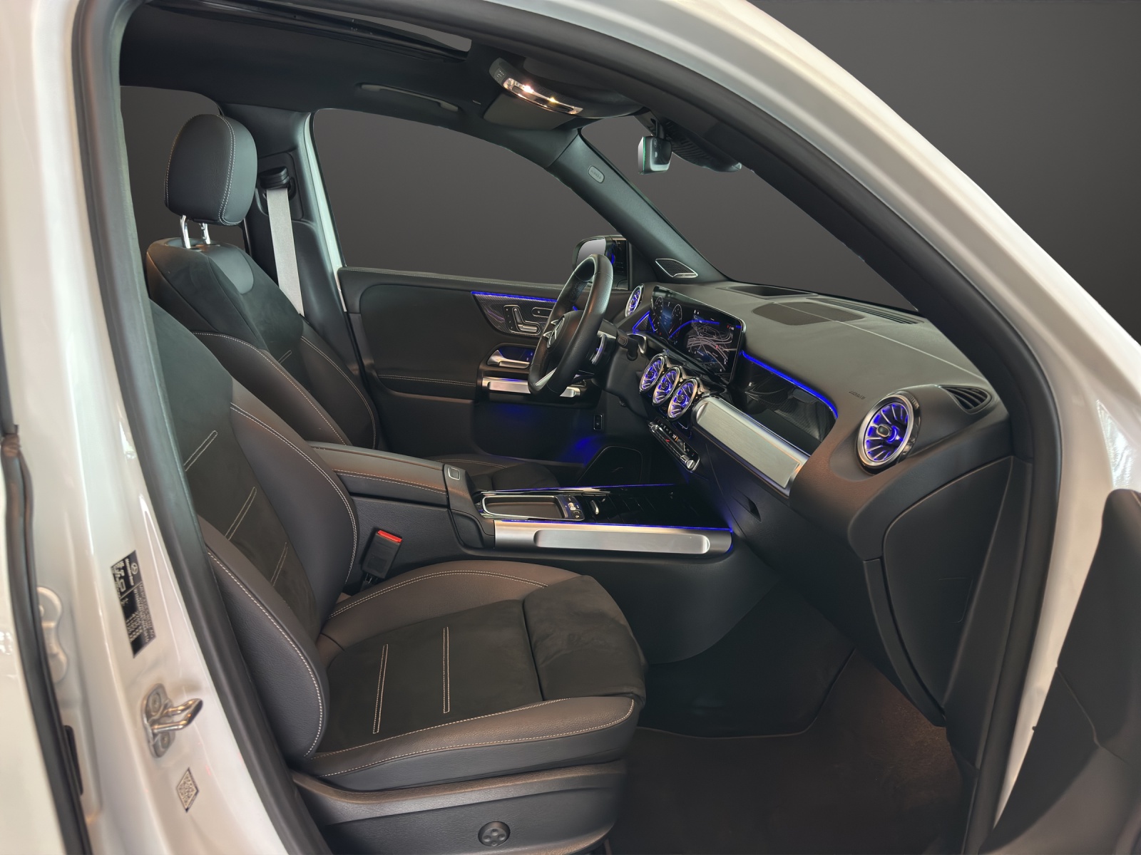 MERCEDES-BENZ GLB 220 4Matic 8G-Tronic-image-10