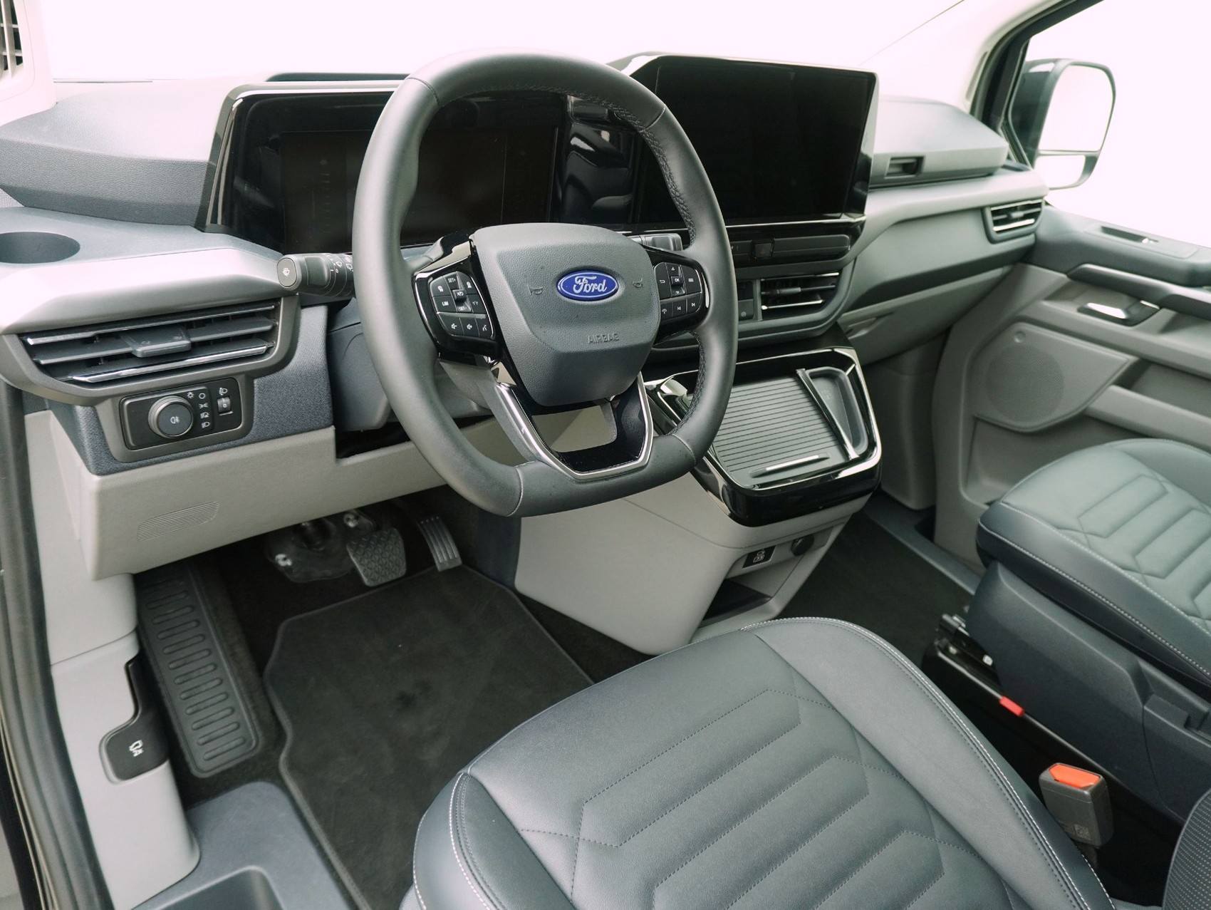 FORD Tourneo Custom 320 L1 2.0 TDCI 4x4 Titanium X-image-9