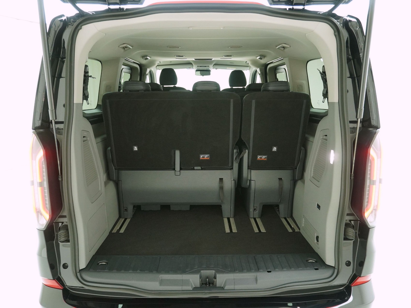 FORD Tourneo Custom 320 L1 2.0 TDCI 4x4 Titanium X-image-13