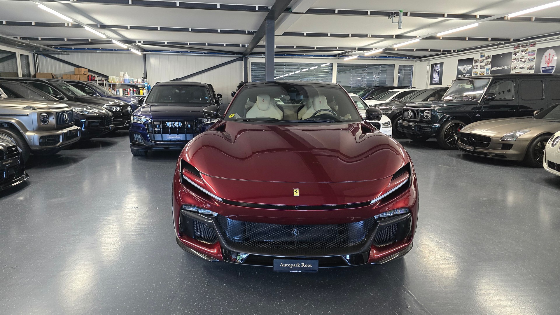 FERRARI Purosangue 6.5 V12-showroom-element-2