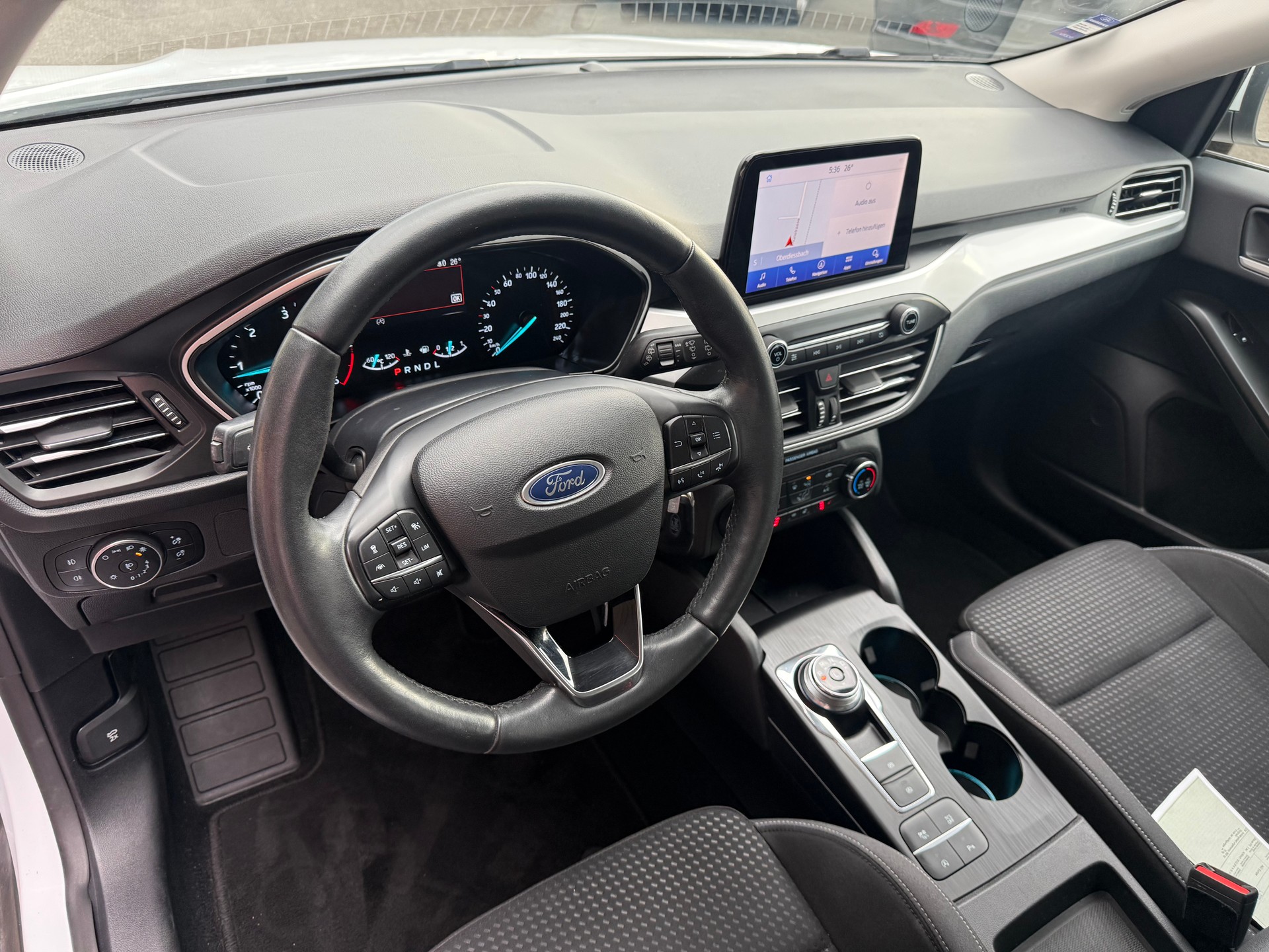 FORD Focus 1.5 TDCi Cool Connect Automatic-image-2
