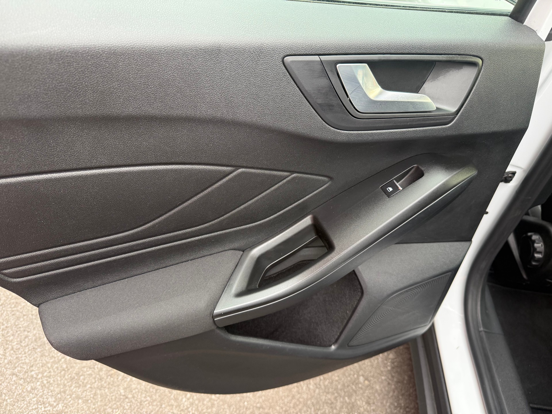 FORD Focus 1.5 TDCi Cool Connect Automatic-image-8