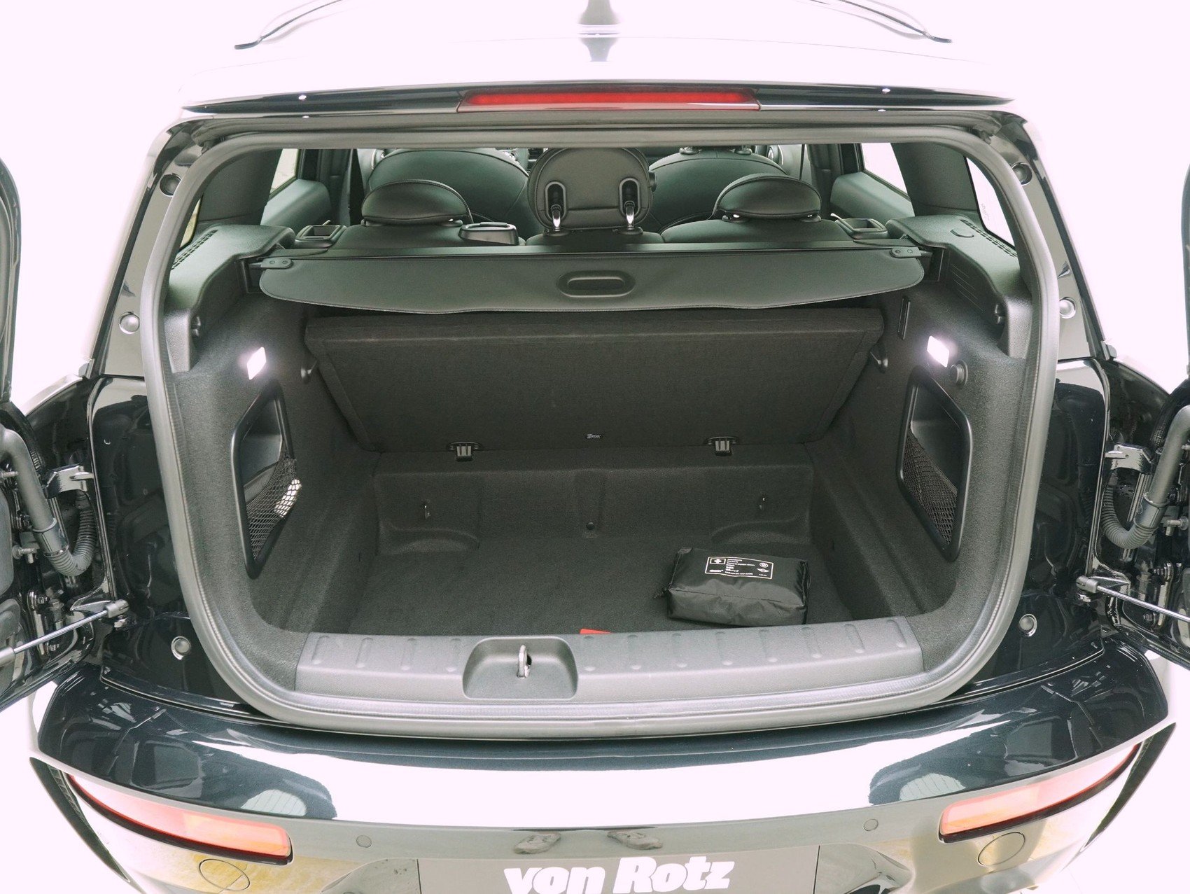 MINI Mini Clubman F54 2.0i John Cooper Works ALL4-image-12