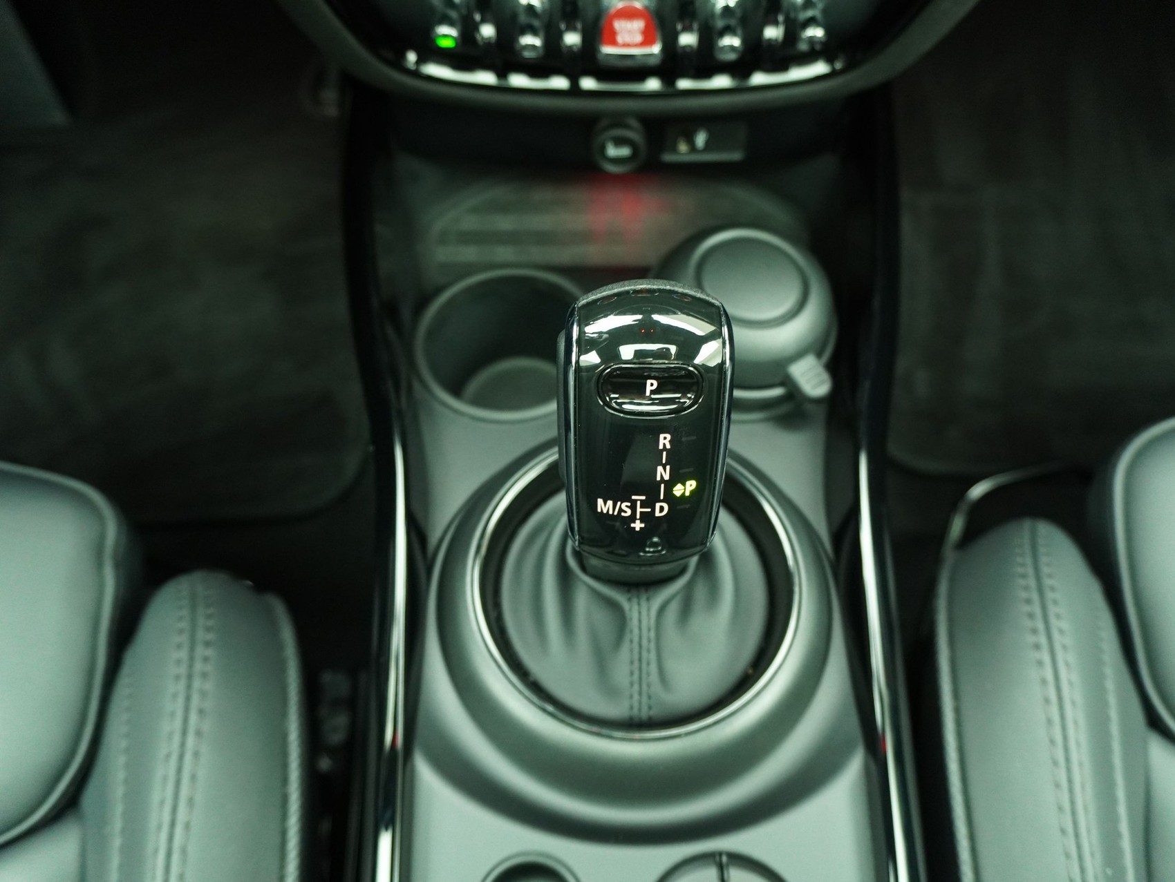 MINI Mini Clubman F54 2.0i John Cooper Works ALL4-image-15