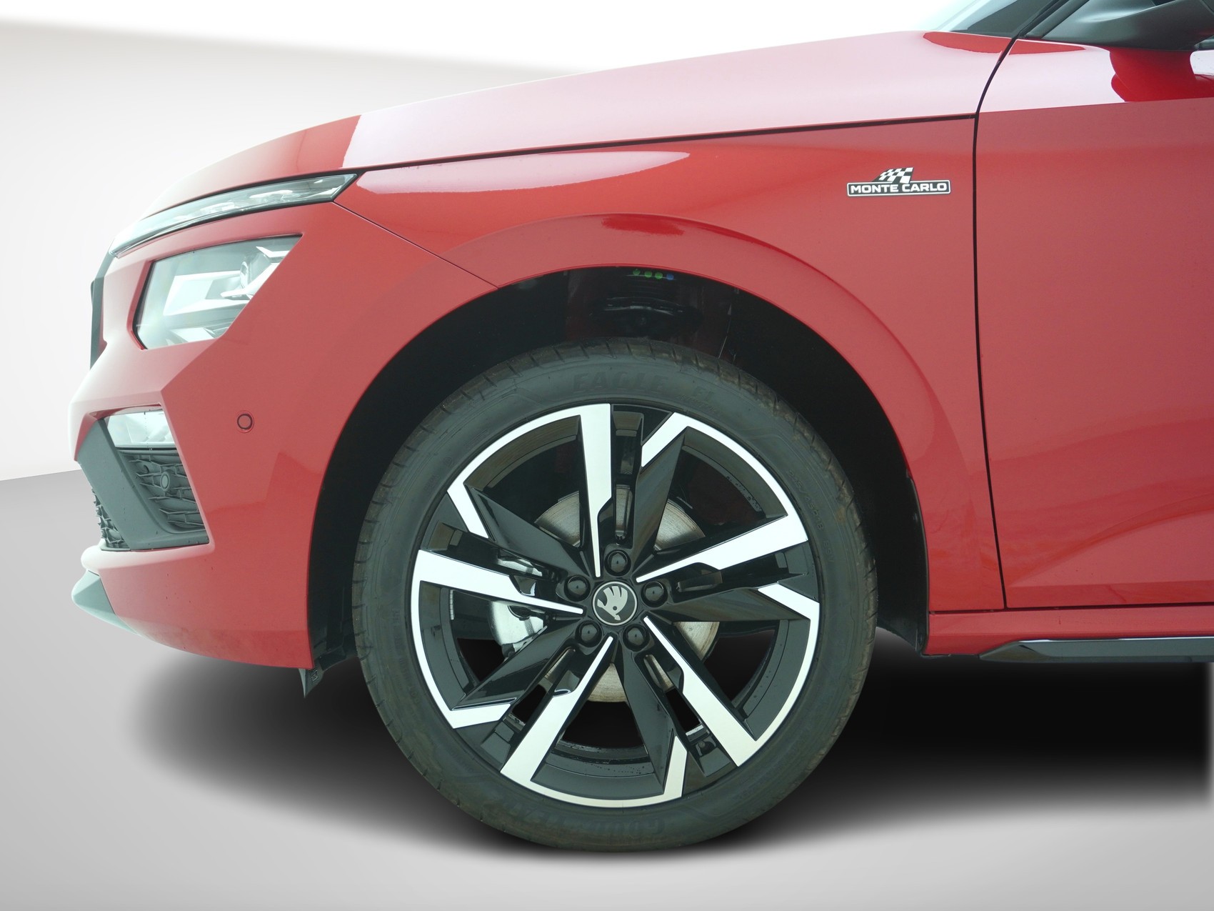 SKODA Kamiq 1.5 TSI Monte Carlo-image-9