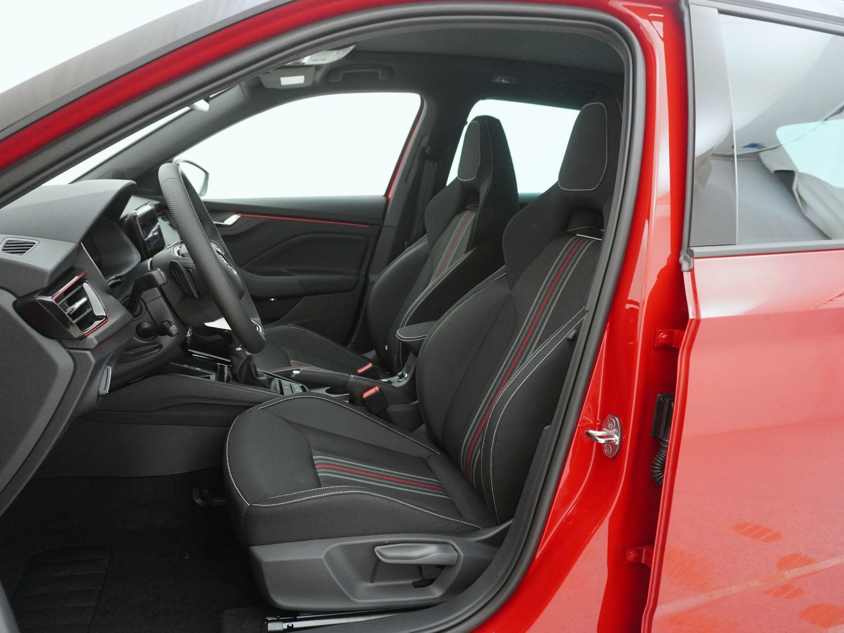 SKODA Kamiq 1.5 TSI Monte Carlo-image-12