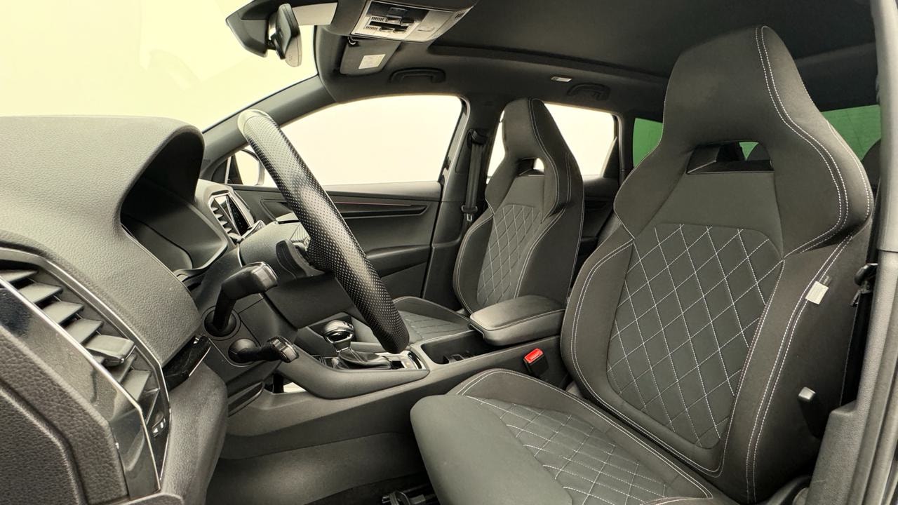 SKODA Karoq 2.0 TSI SportLine 4x4 DSG-image-4