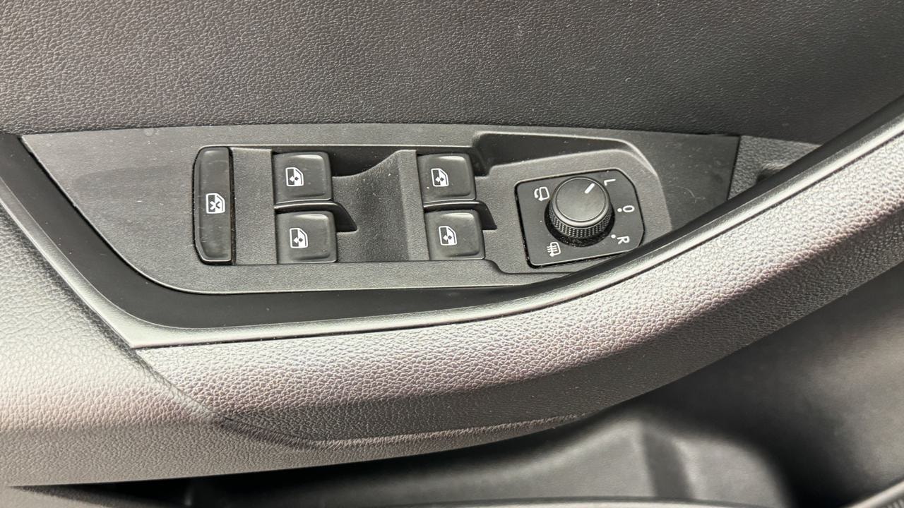 SKODA Karoq 2.0 TSI SportLine 4x4 DSG-image-8