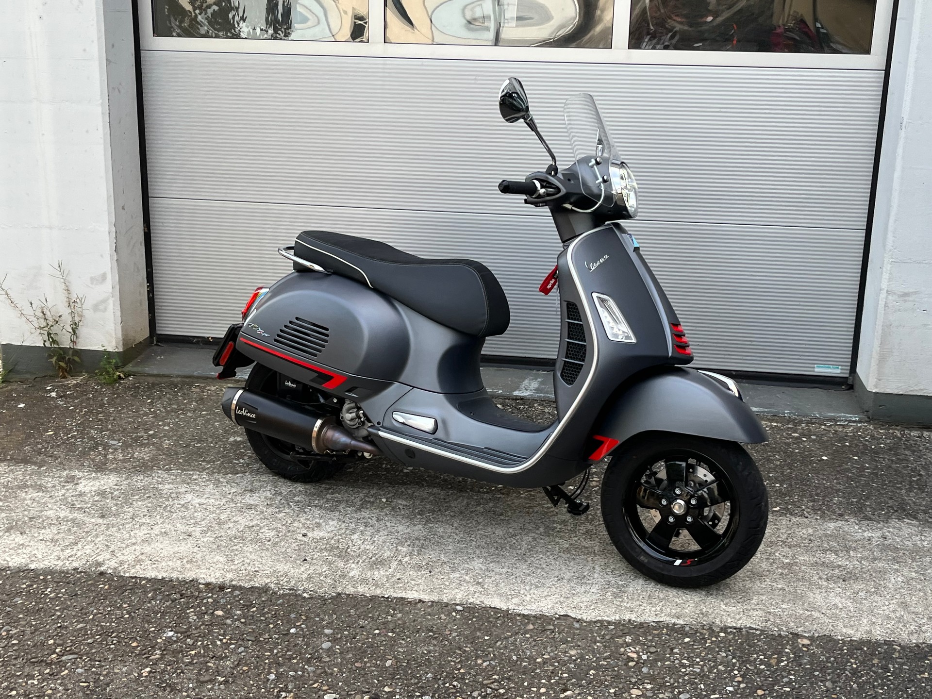 PIAGGIO Vespa GTS 300 HPE Super Sport ABS/ASR-showroom-element-1