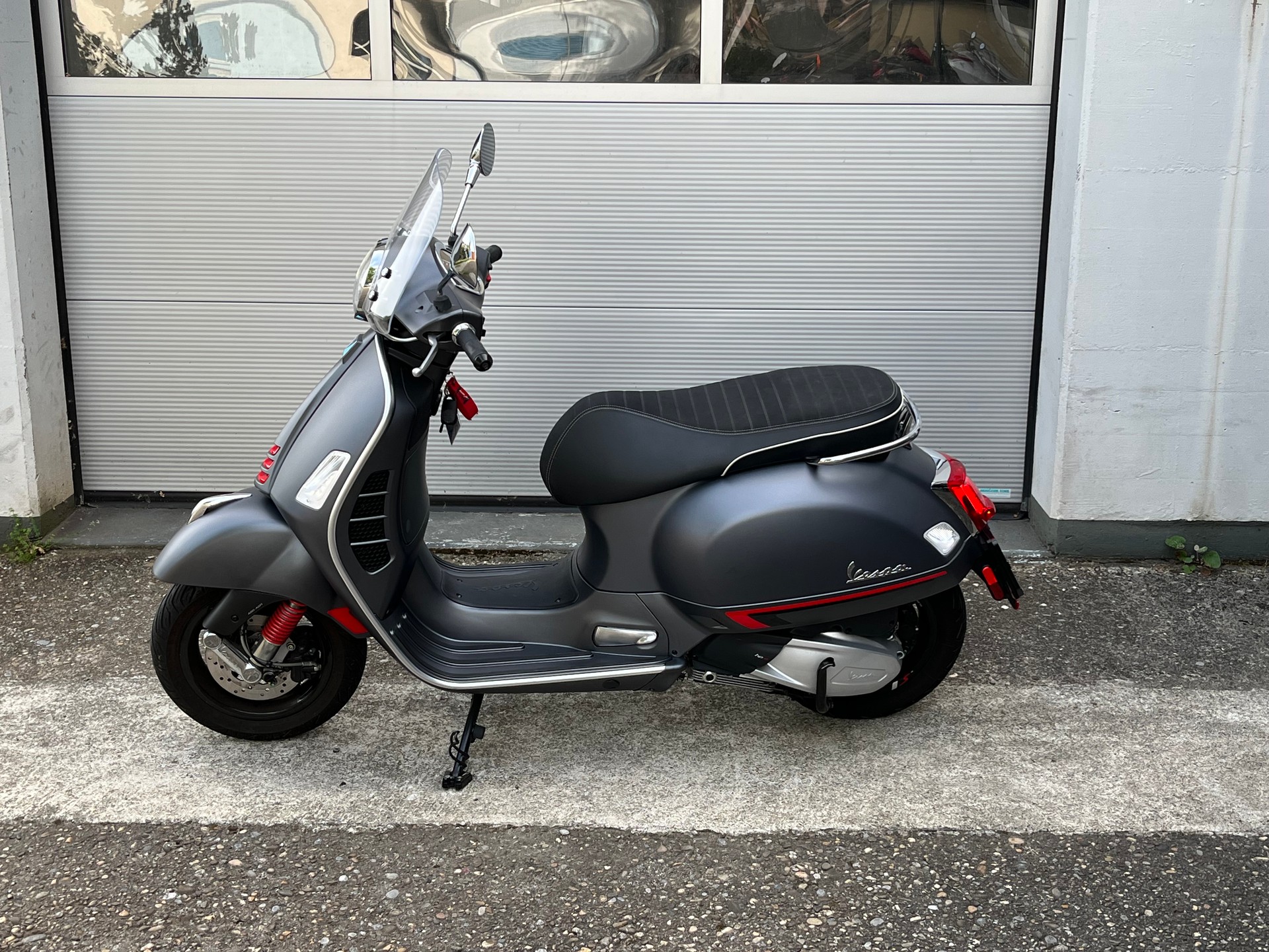 PIAGGIO Vespa GTS 300 HPE Super Sport ABS/ASR-showroom-element-3