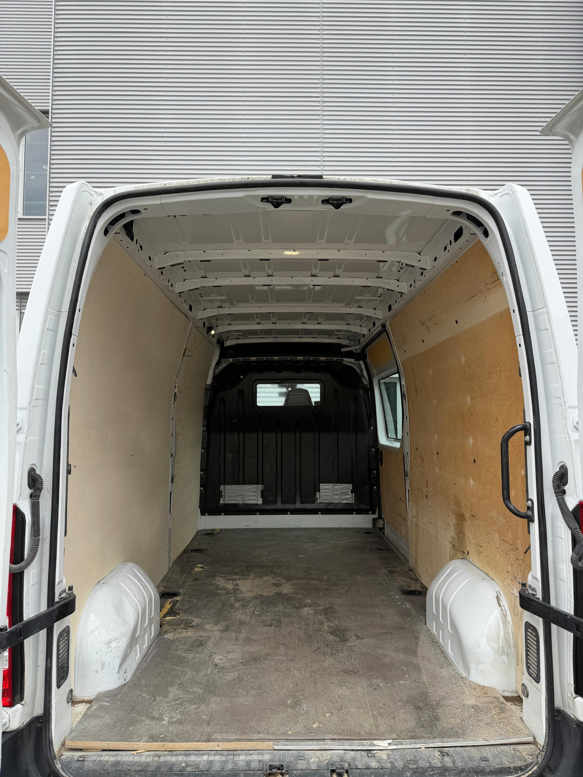 RENAULT T35 dCi150 L3H2 mit AHK, Seitenneigung inkl.-image-7