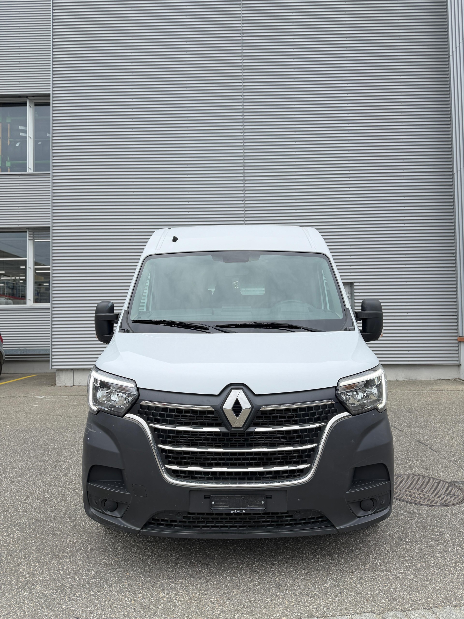 RENAULT T35 dCi150 L3H2 mit AHK, Seitenneigung inkl.-image-1