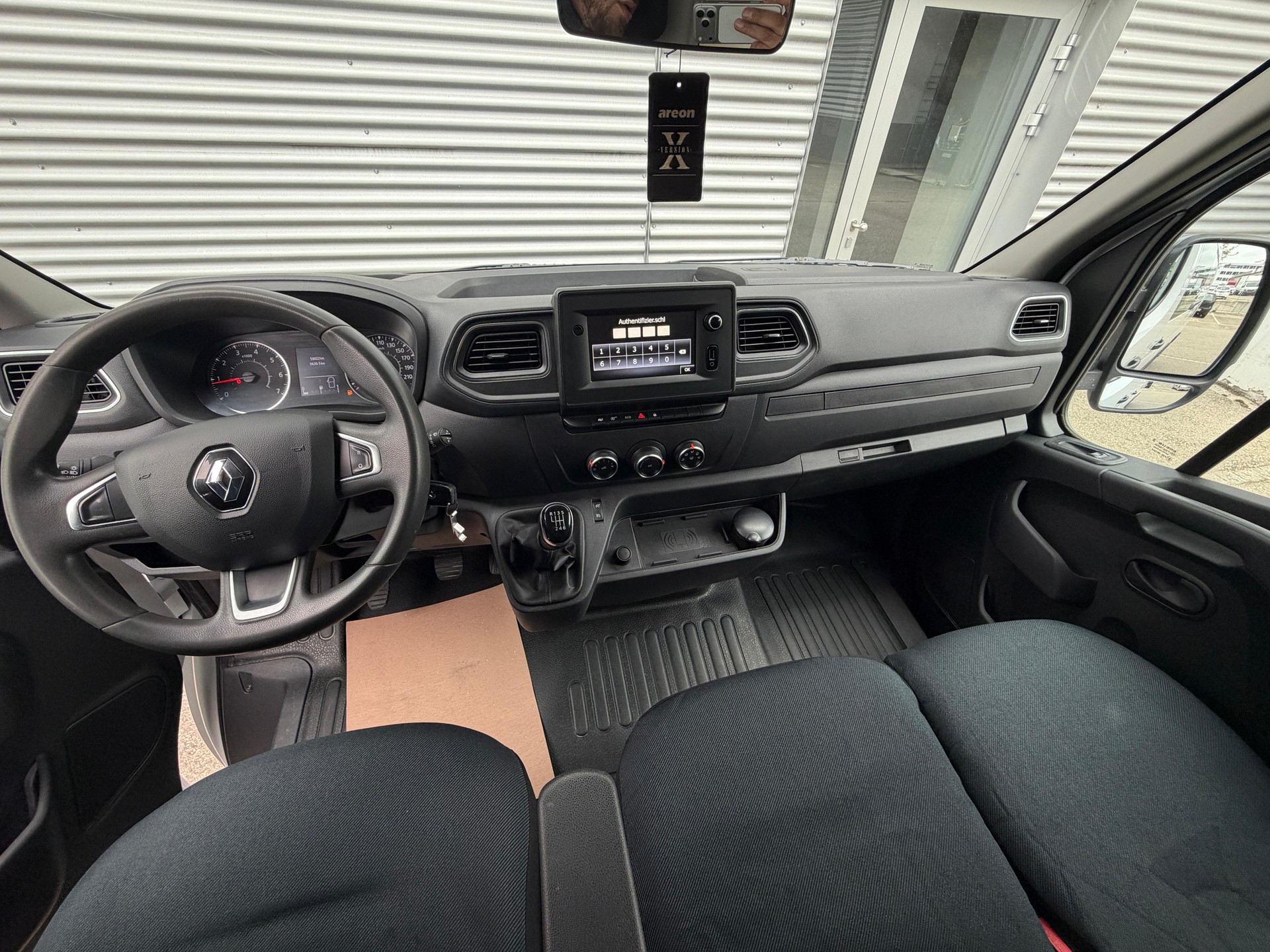 RENAULT T35 dCi150 L3H2 mit AHK, Seitenneigung inkl.-image-8