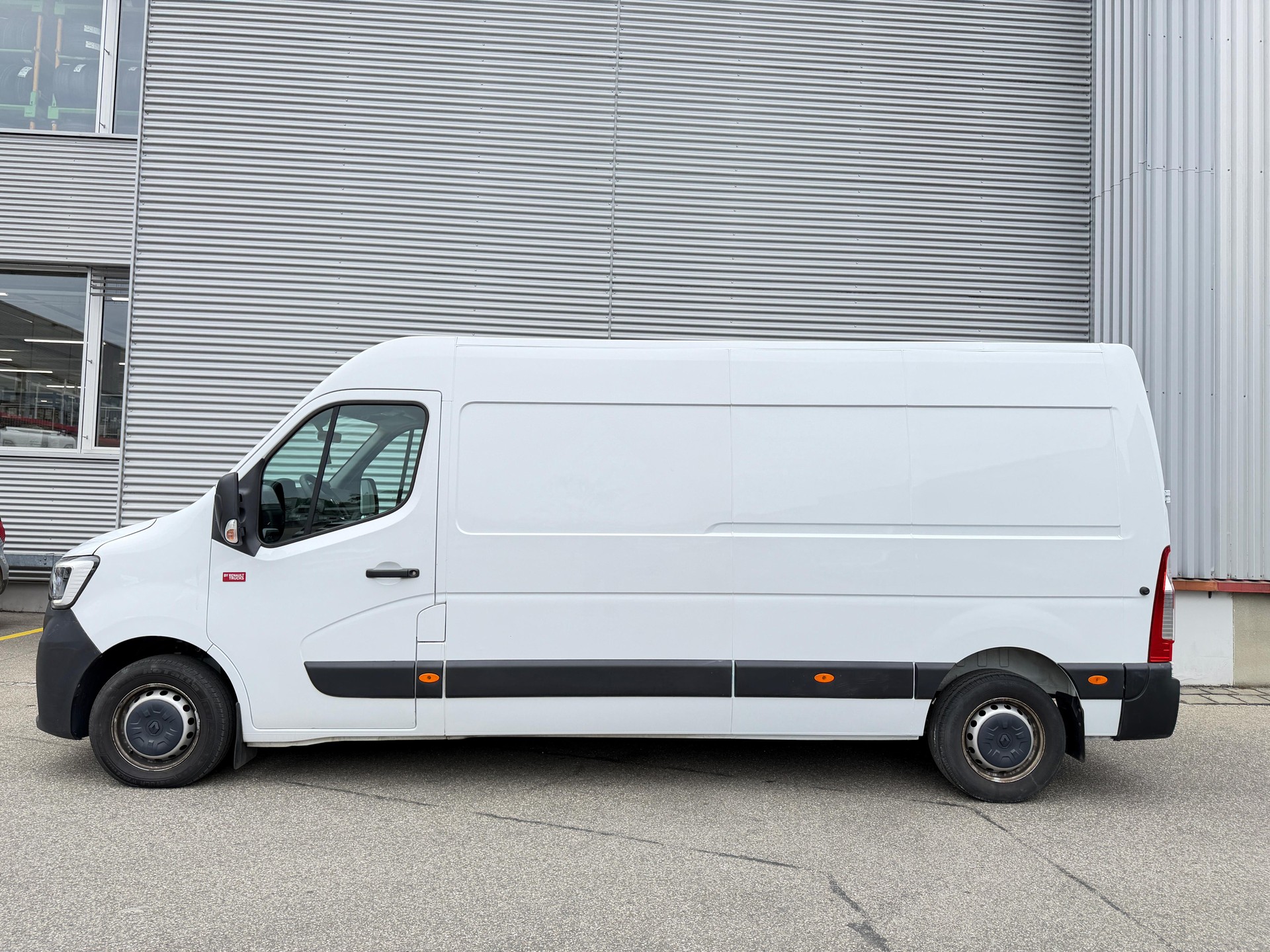 RENAULT T35 dCi150 L3H2 mit AHK, Seitenneigung inkl.-image-3