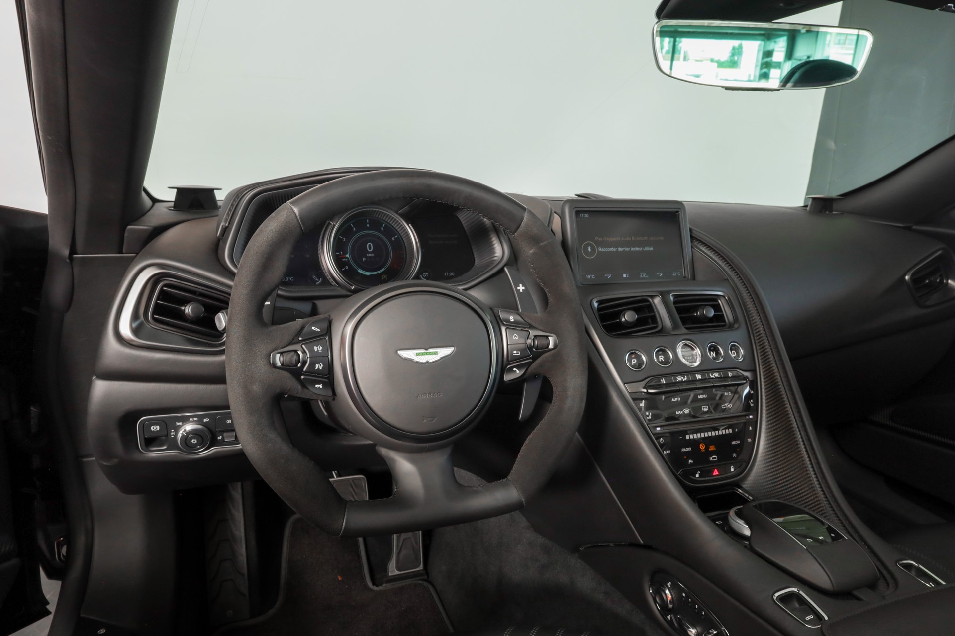 ASTON MARTIN DB11 V8 Volante Touchtronic 3 Shadow Edition-image-8