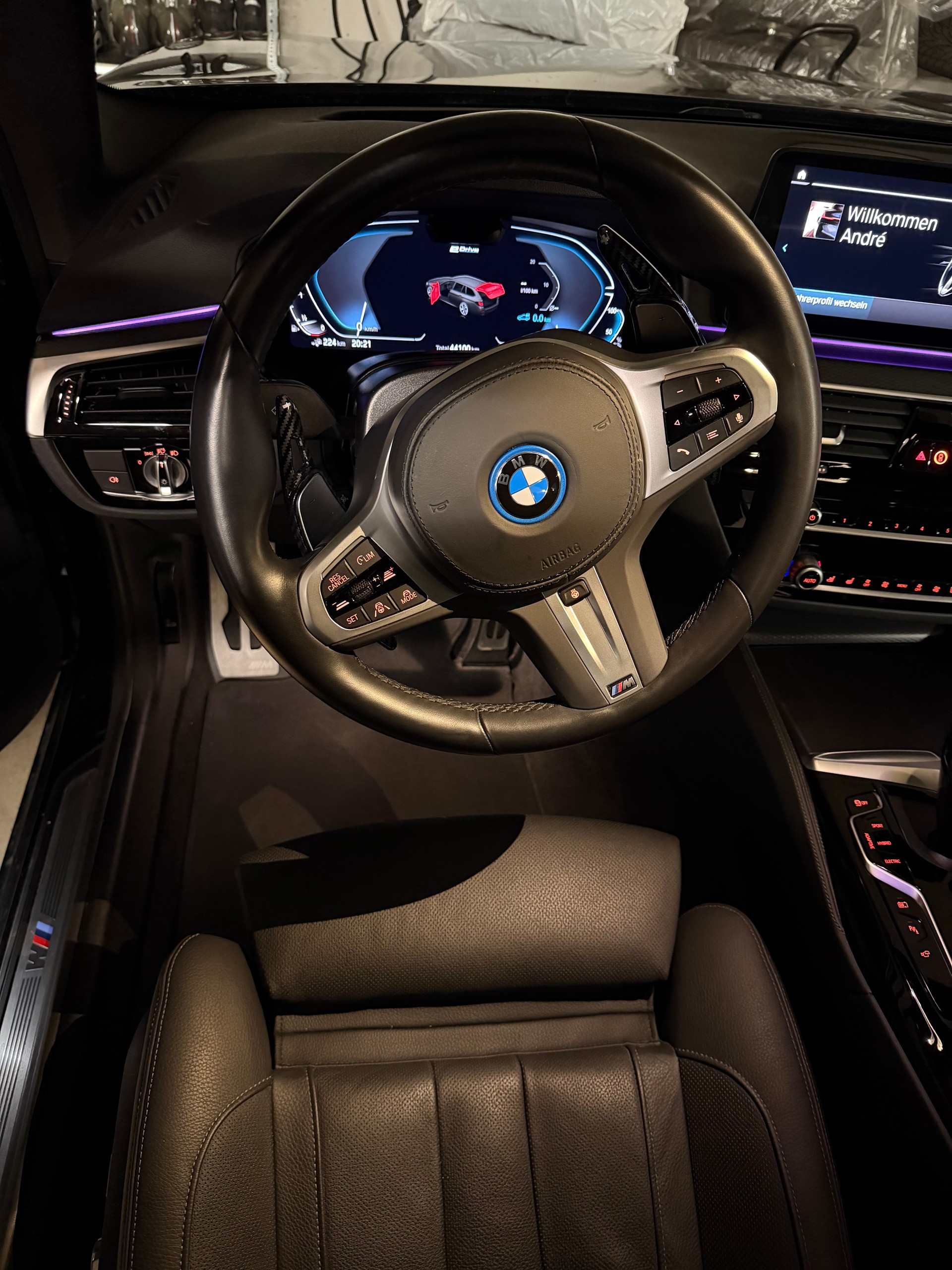 BMW 530e xDrive Touring M Sport-image-6