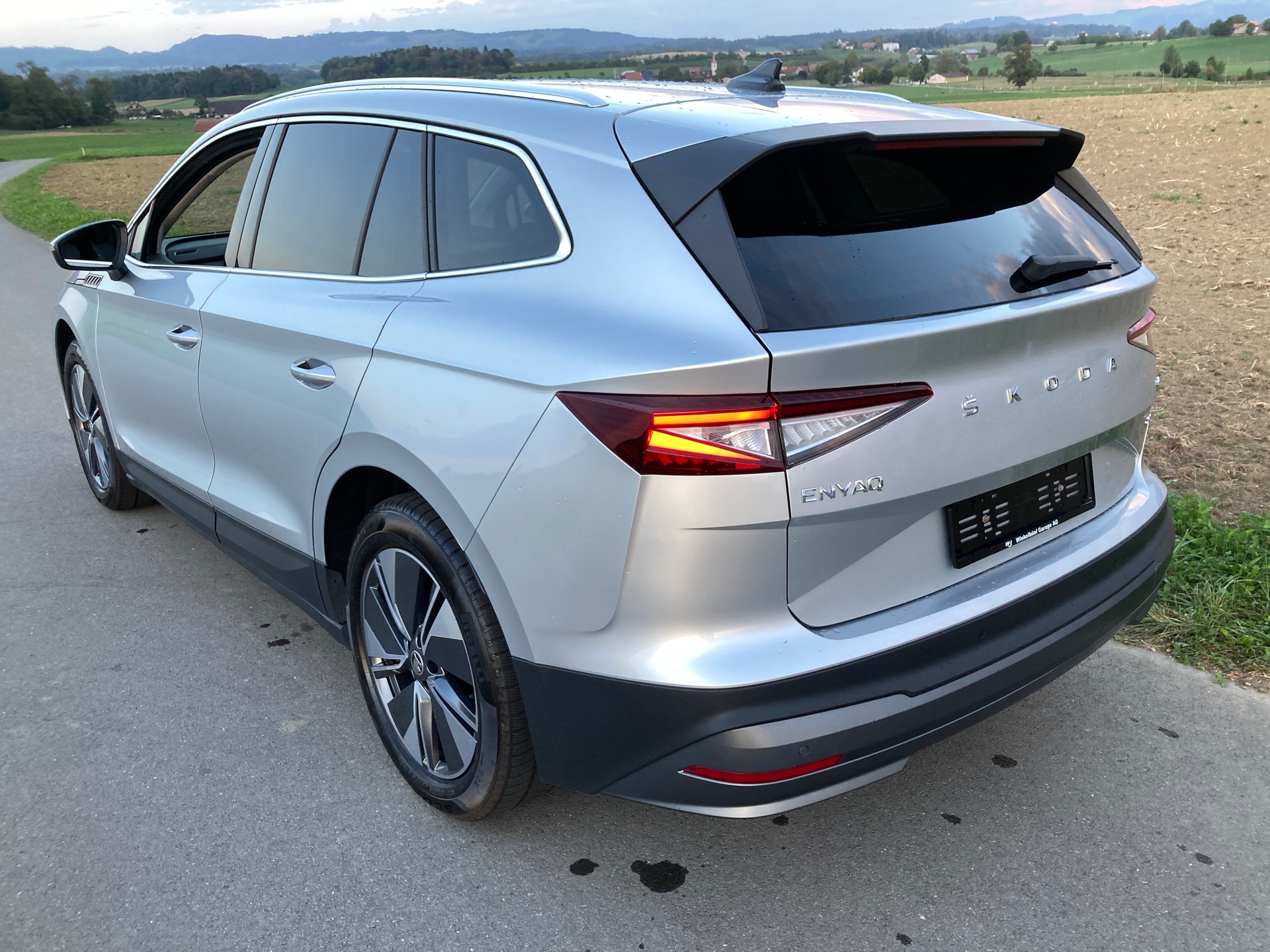 SKODA Enyaq iV 80-image-3