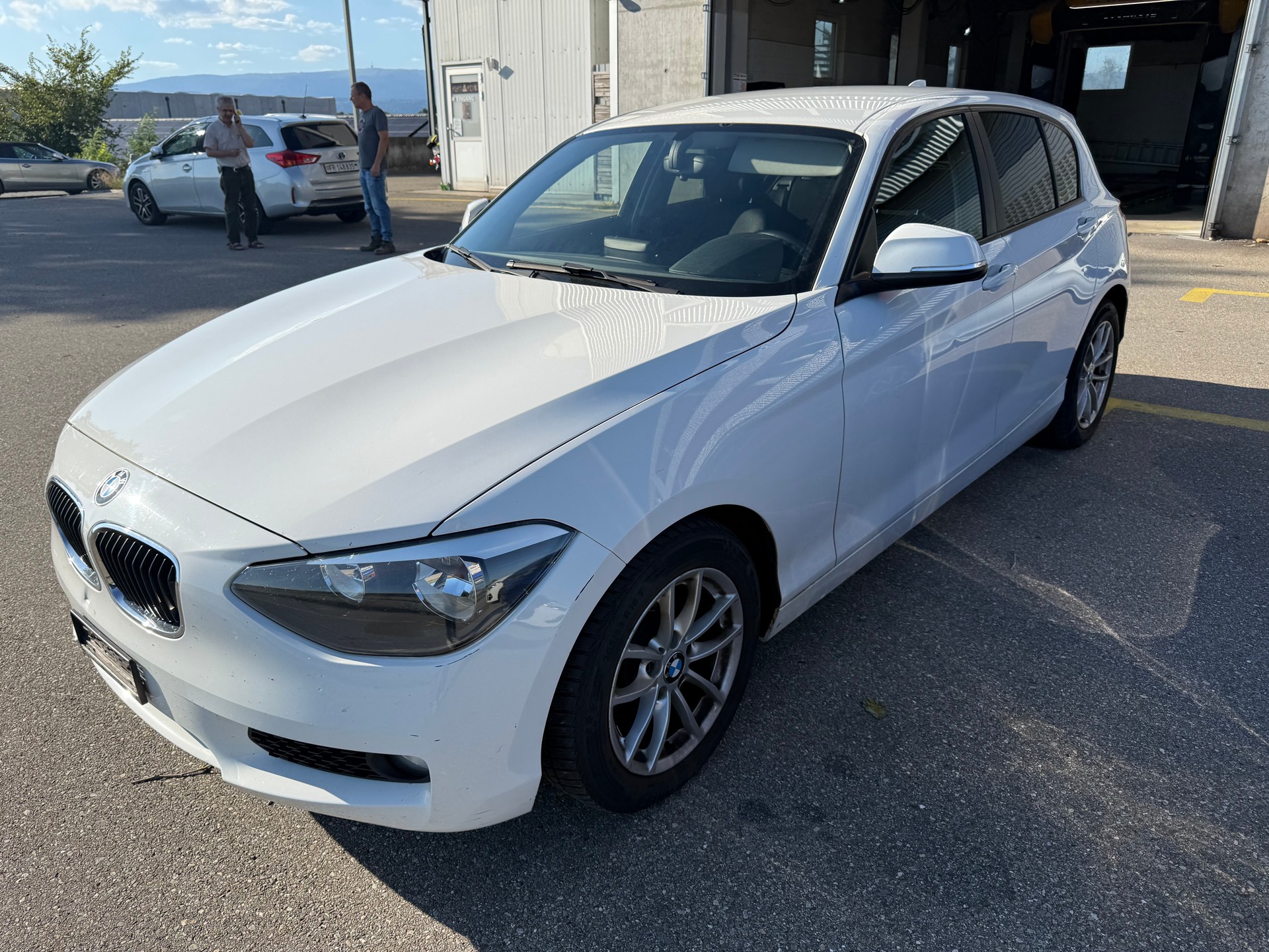 BMW 116d Efficient-Dynamics Edition Sport Line-image-2