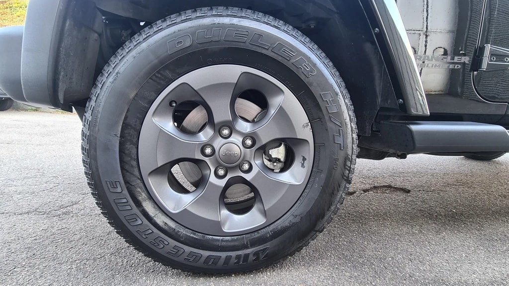 JEEP Wrangler 2.8CRD Unlimited Sahara Automatic ** 200 PS ** Teil-Leder ** Gr-Navi ** Anh-Kupplung ** Soft + Hardtop **-image-12