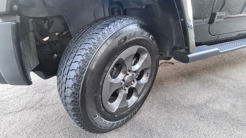 JEEP Wrangler 2.8CRD Unlimited Sahara Automatic ** 200 PS ** Teil-Leder ** Gr-Navi ** Anh-Kupplung ** Soft + Hardtop **-image-11