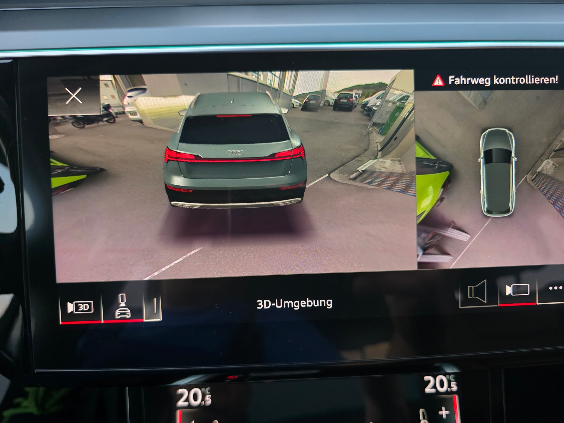 AUDI e-tron 55 *TOP-ZUSTAND**Frsch ab MFK"Anhängerkupplung 1800kg***-image-13