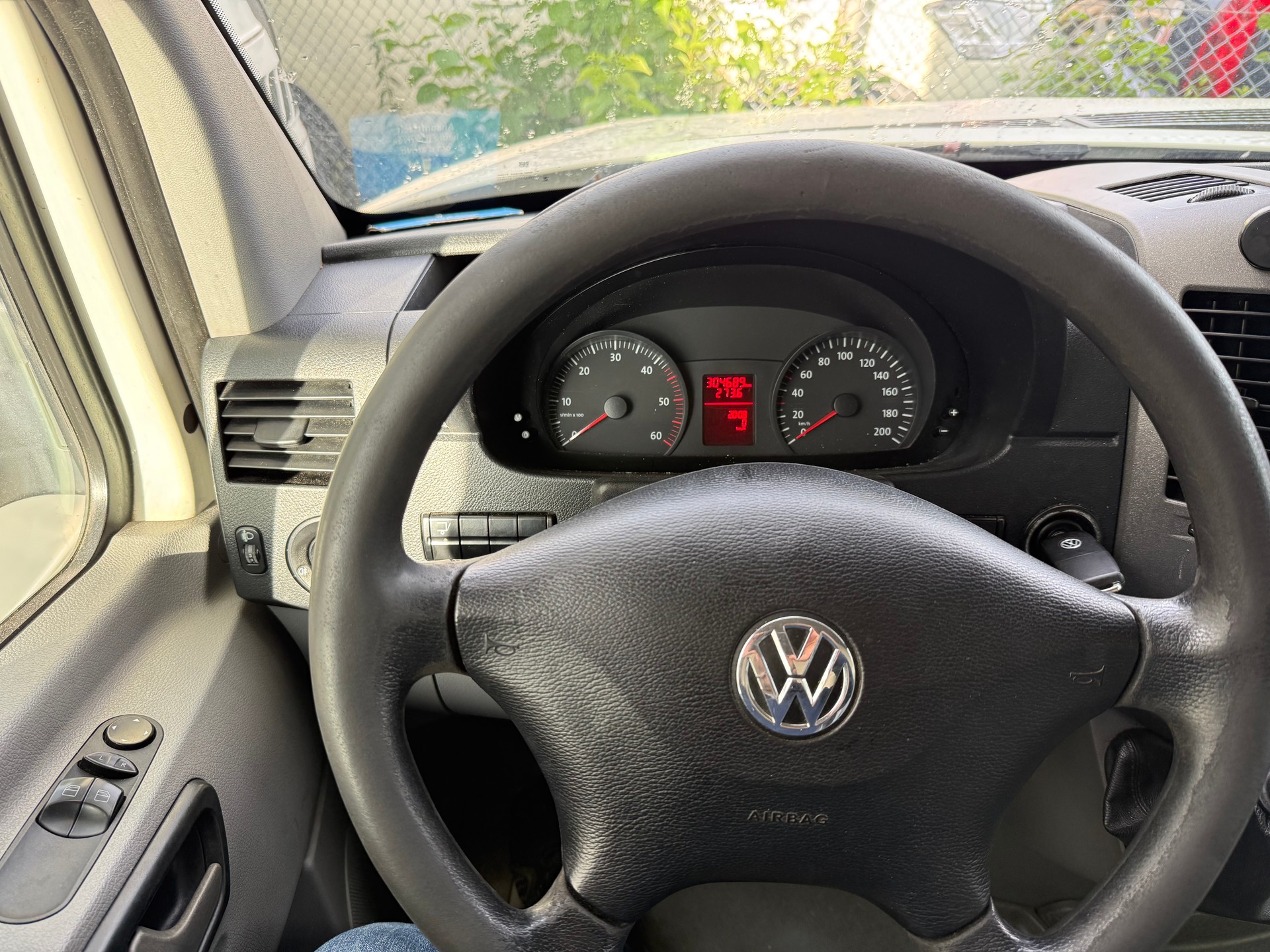 VW Crafter 35 2.5 TDI 136 PS-image-9