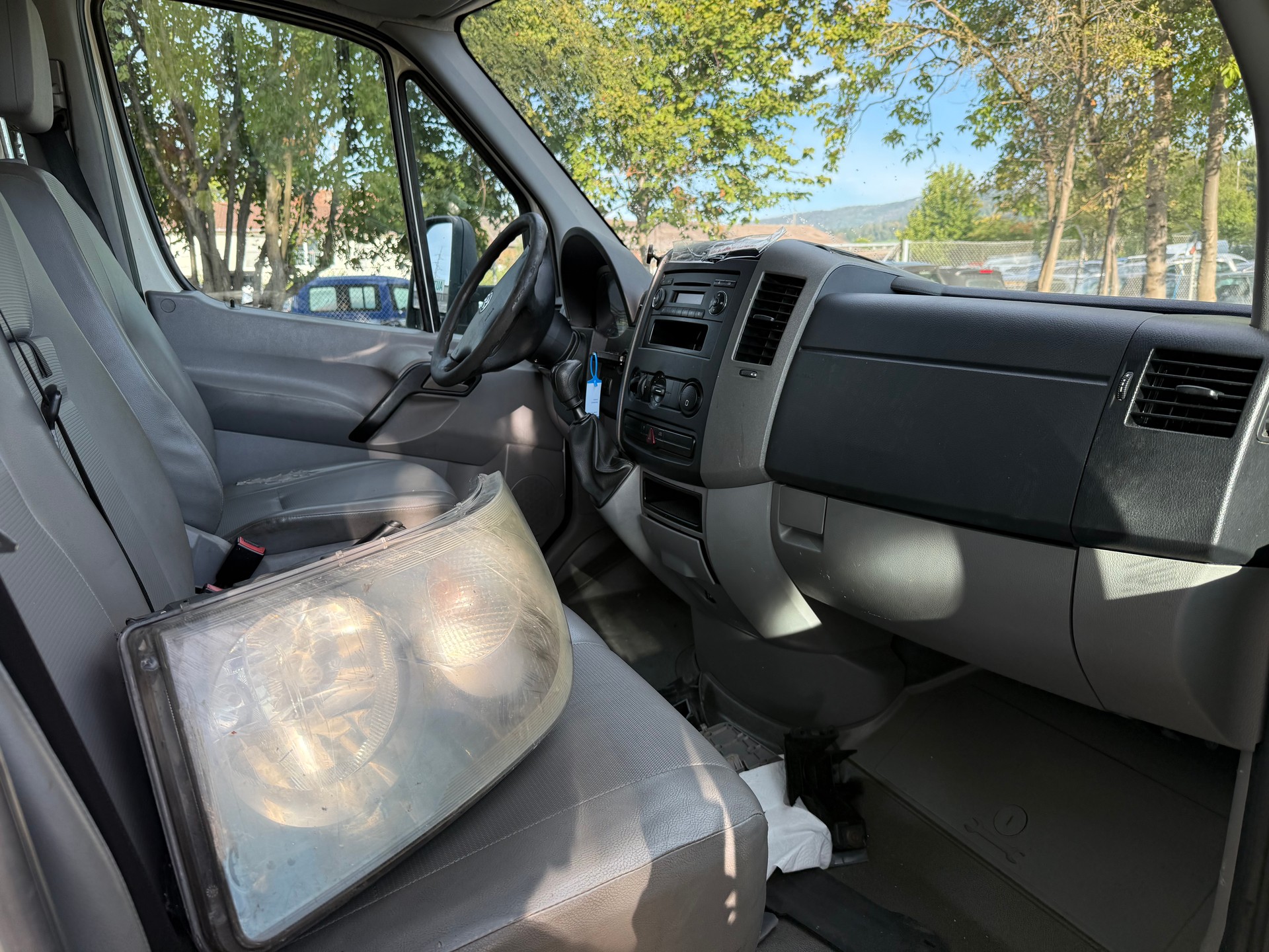 VW Crafter 35 2.5 TDI 136 PS-image-8