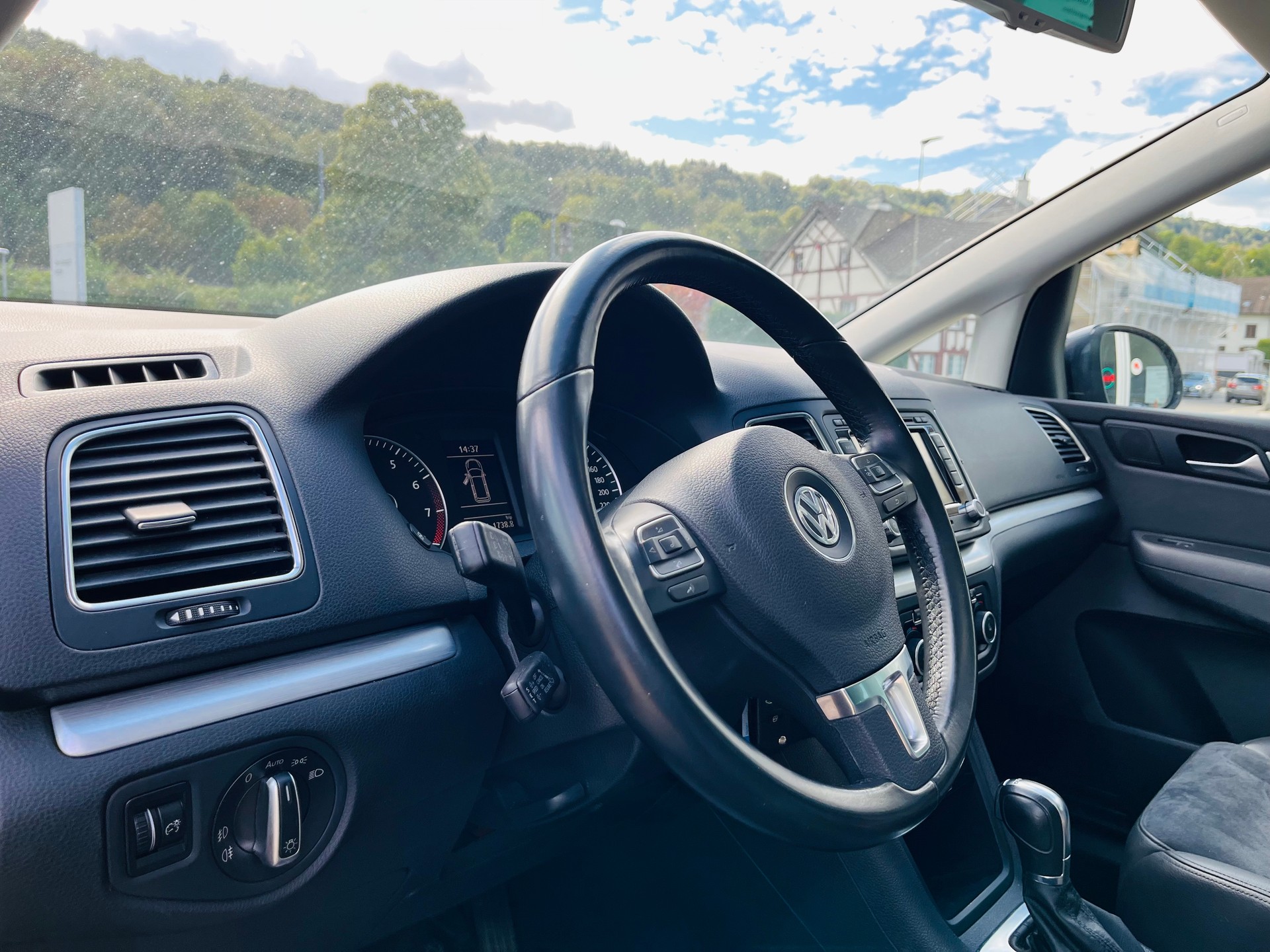 VW Sharan 2.0 TSI Highline DSG-image-6