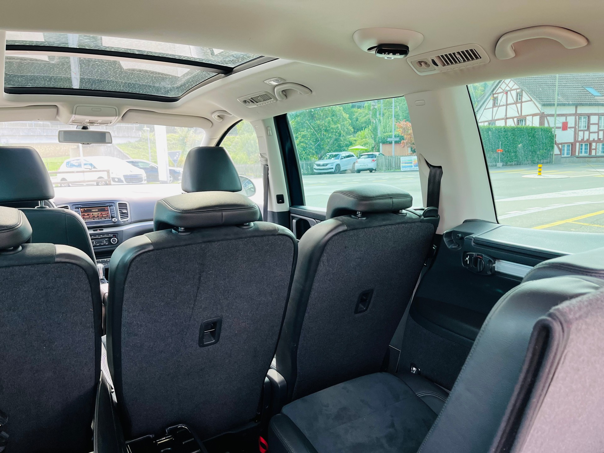 VW Sharan 2.0 TSI Highline DSG-image-12