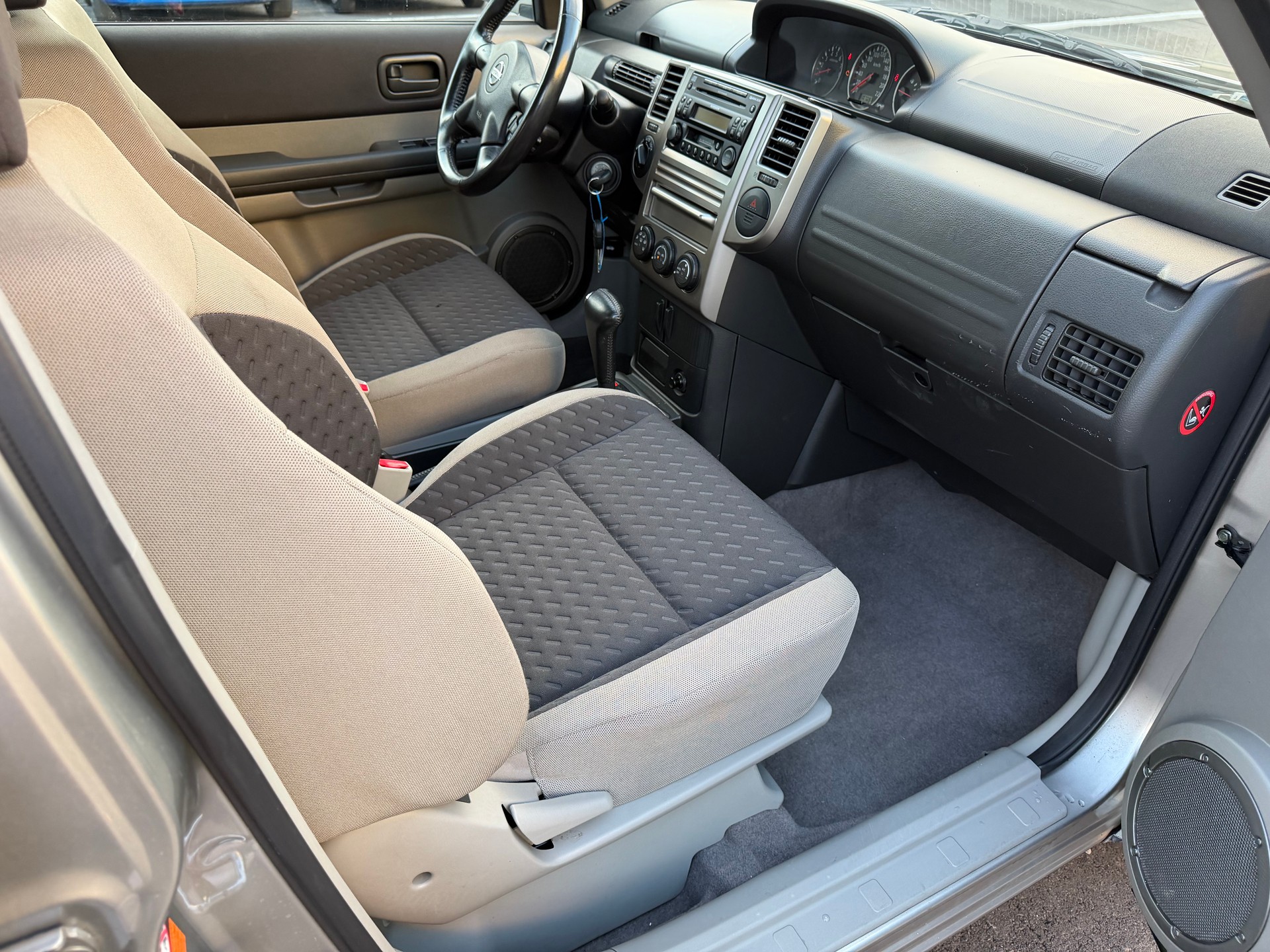 NISSAN X-Trail 2.5 16V Elegance-image-12