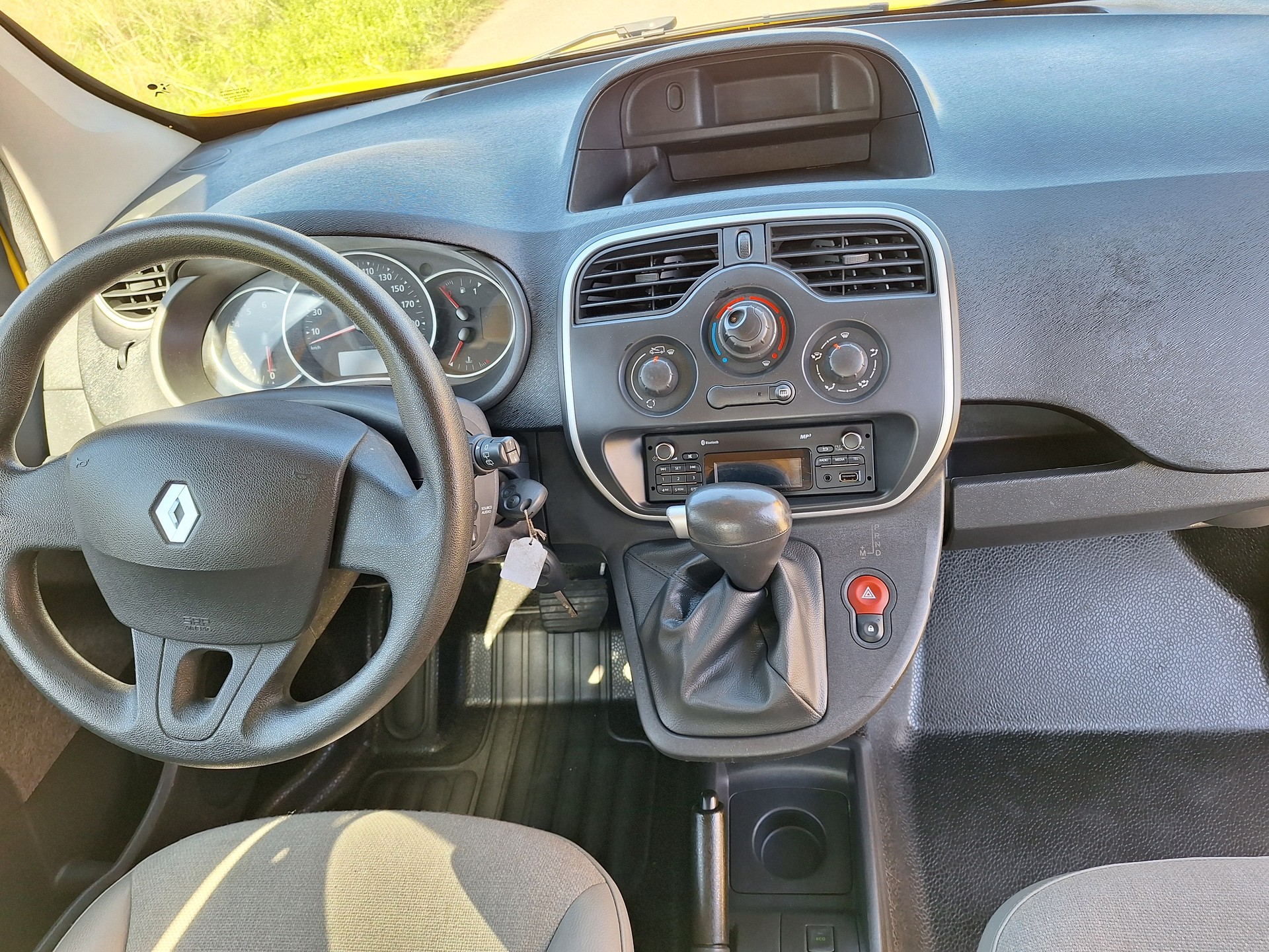 RENAULT Kangoo Medium TCe 115 Business A-image-11