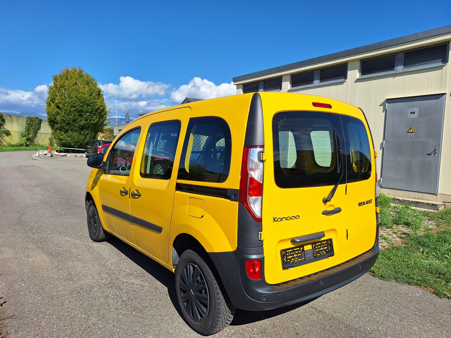 RENAULT Kangoo Medium TCe 115 Business A-image-5