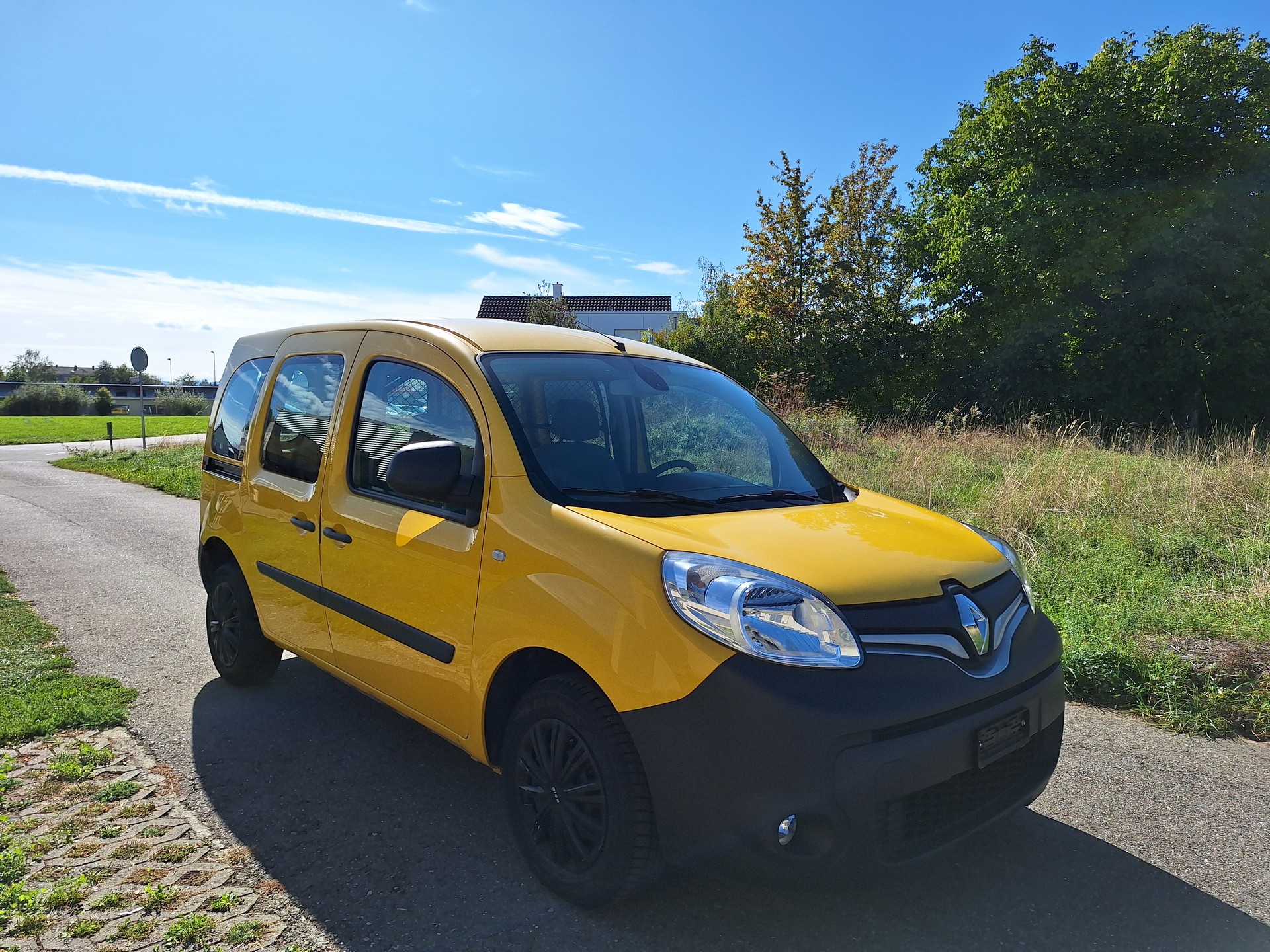 RENAULT Kangoo Medium TCe 115 Business A-image-0