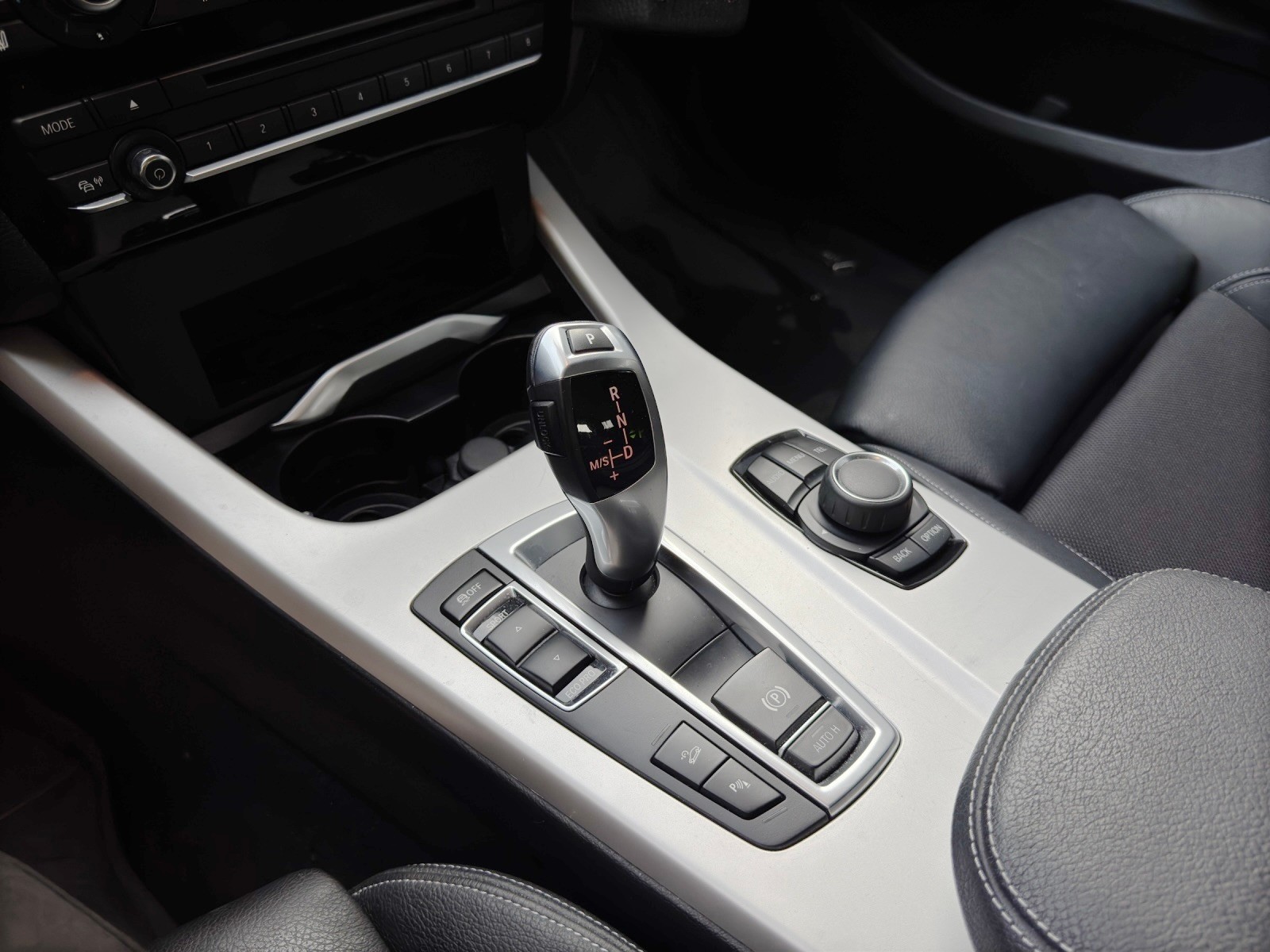 BMW X3 xDrive 20i Steptronic-image-16