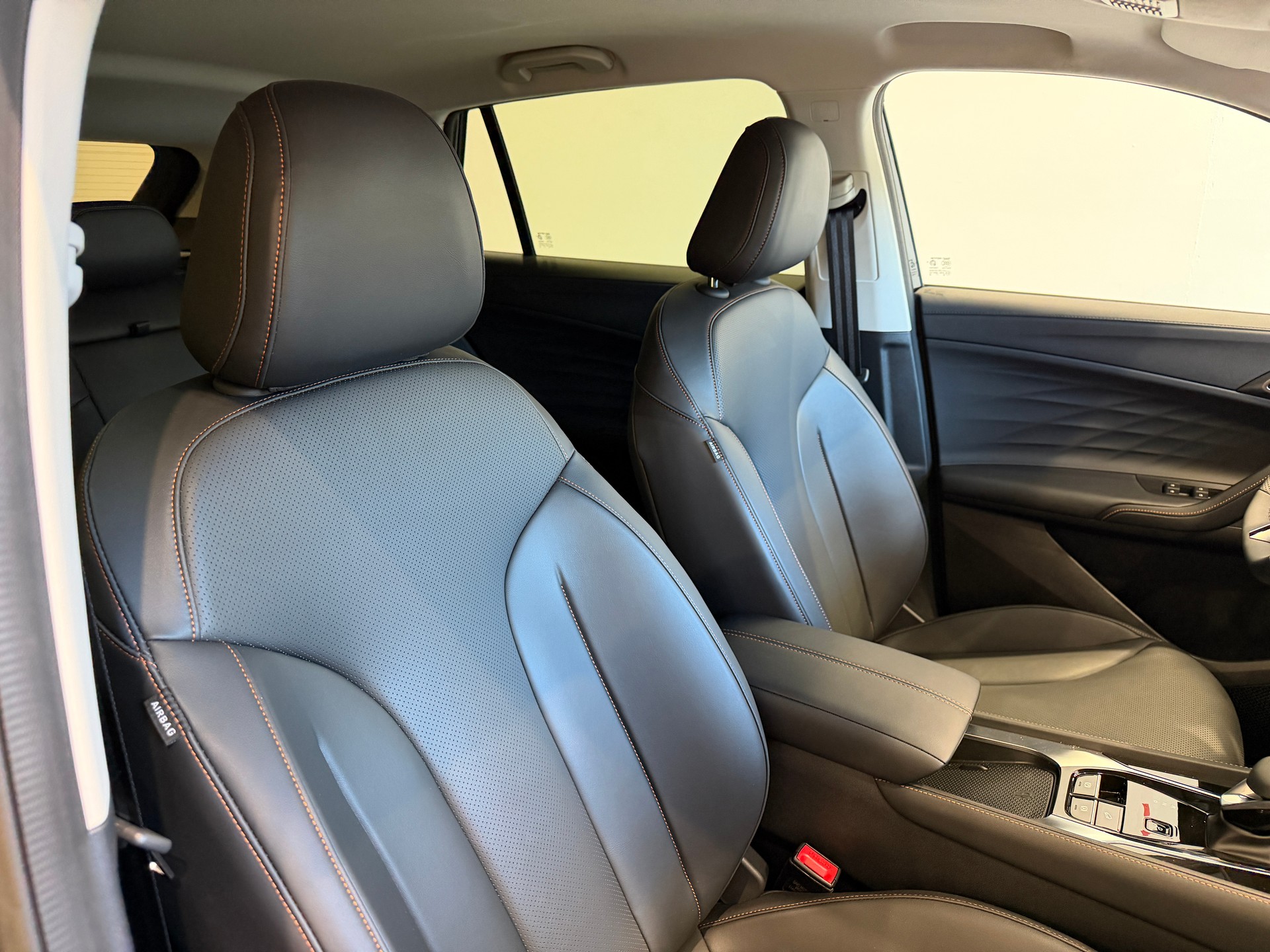 MG HS 1.5 Vollhybrid Luxury Automat-image-14
