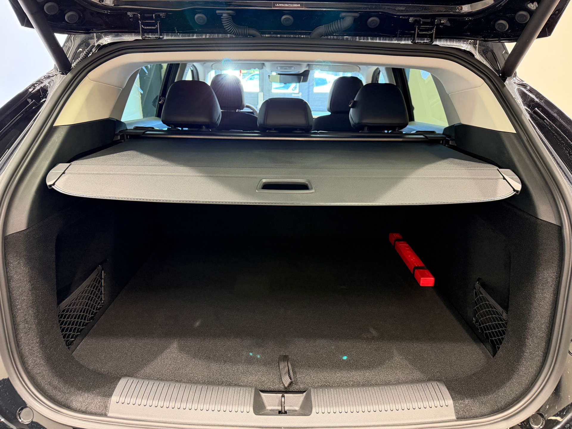 MG HS 1.5 Vollhybrid Luxury Automat-image-11