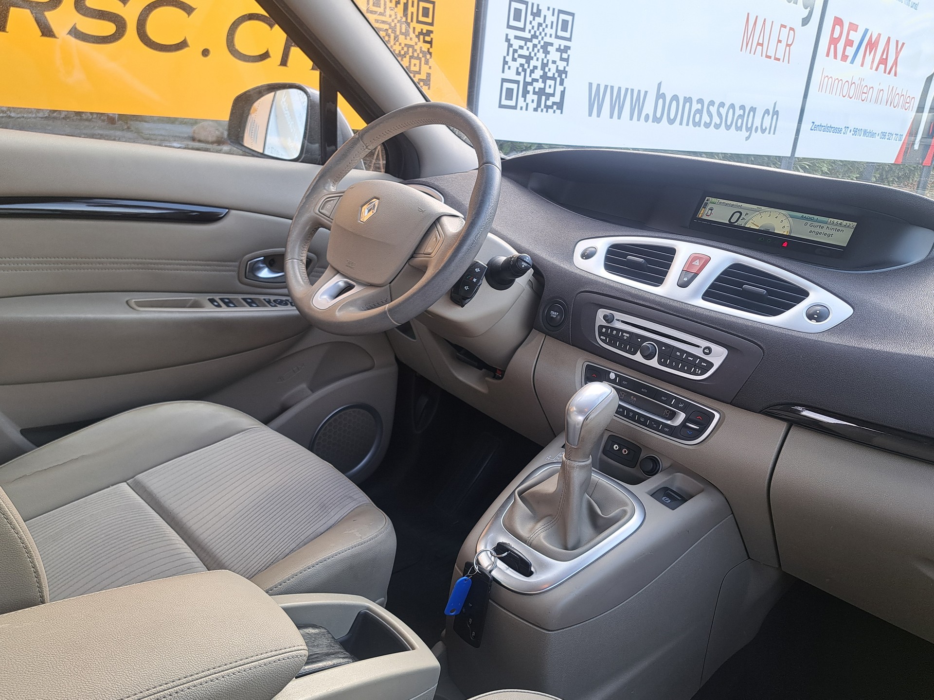 RENAULT Grand Scénic 2.0 16V Privilège X-Tronic CVT-image-2