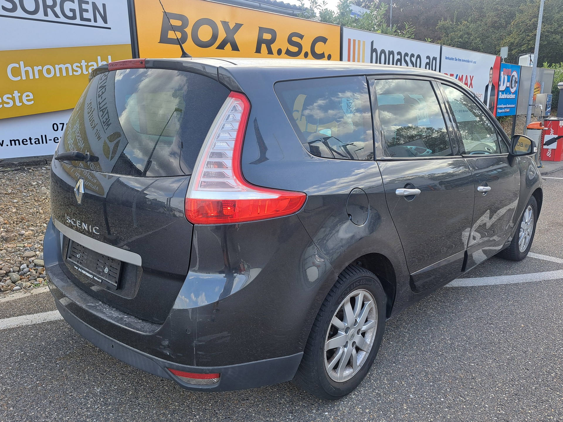 RENAULT Grand Scénic 2.0 16V Privilège X-Tronic CVT-image-1