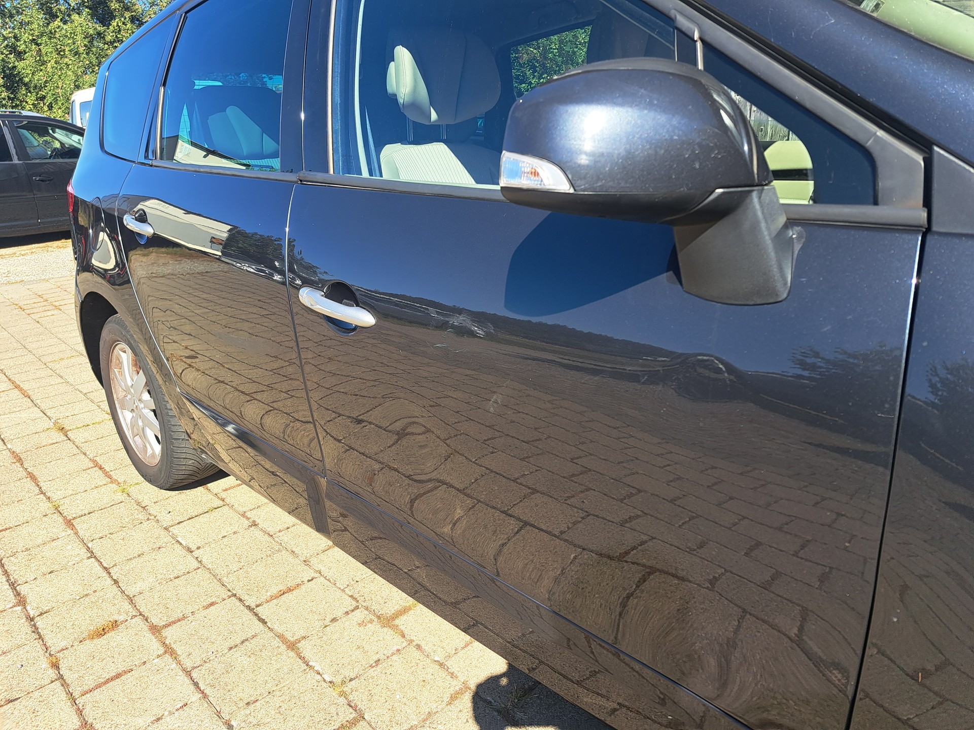 RENAULT Grand Scénic 2.0 16V Privilège X-Tronic CVT-image-6