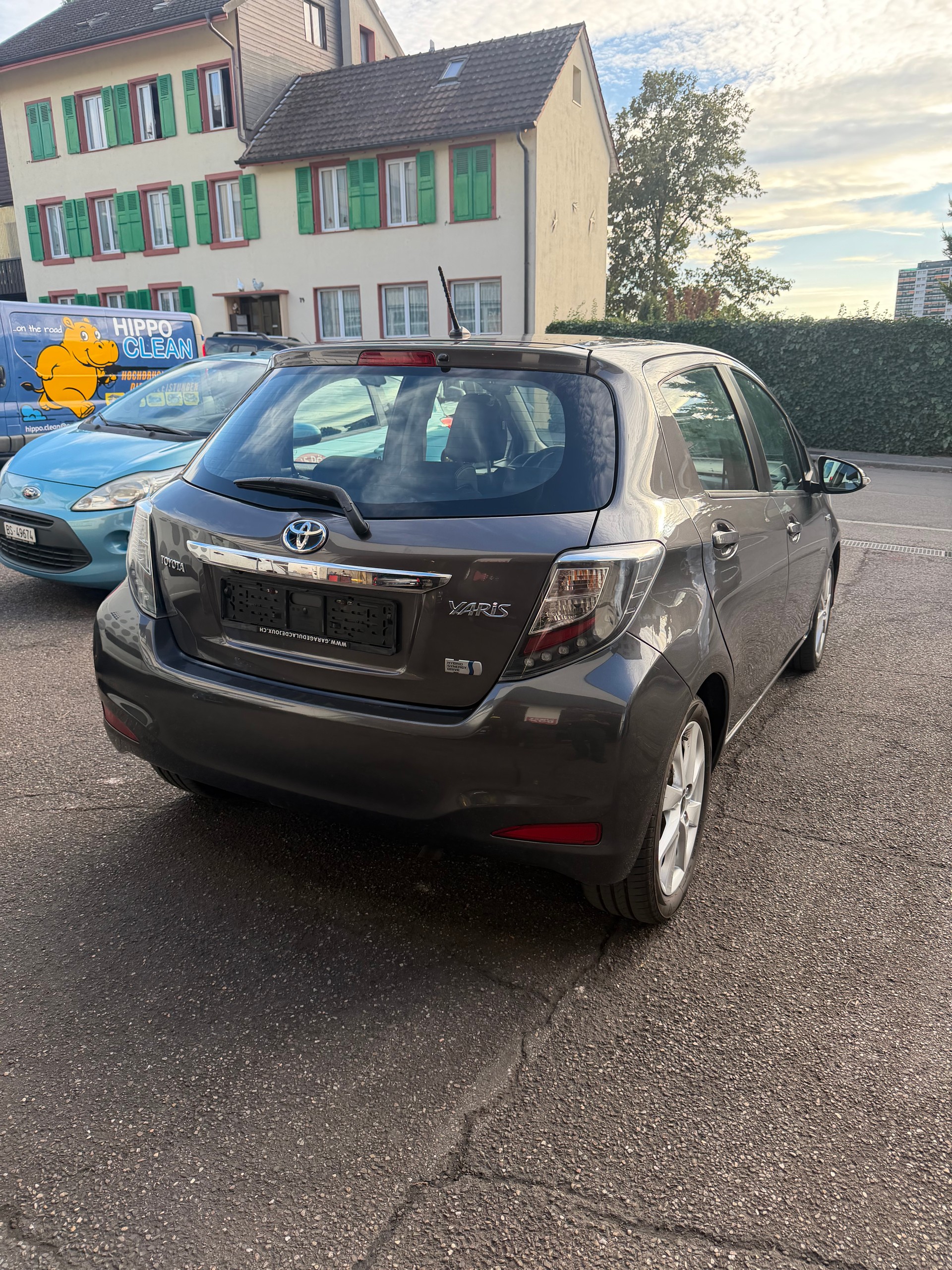 TOYOTA Yaris 1.5 VVT-i Hybrid Sol CVT-image-4